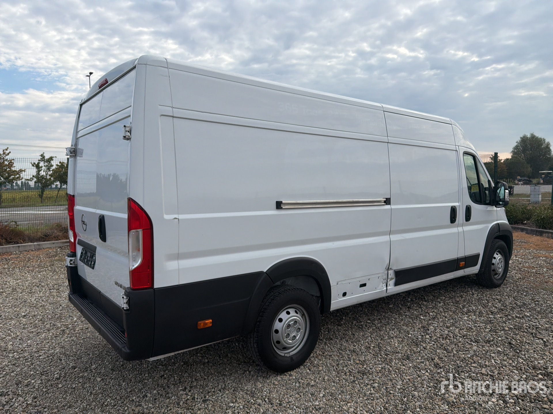 General Appearance with Picture, Right Rear Corner