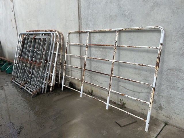 Quantity of Trailer Headboard Gates
