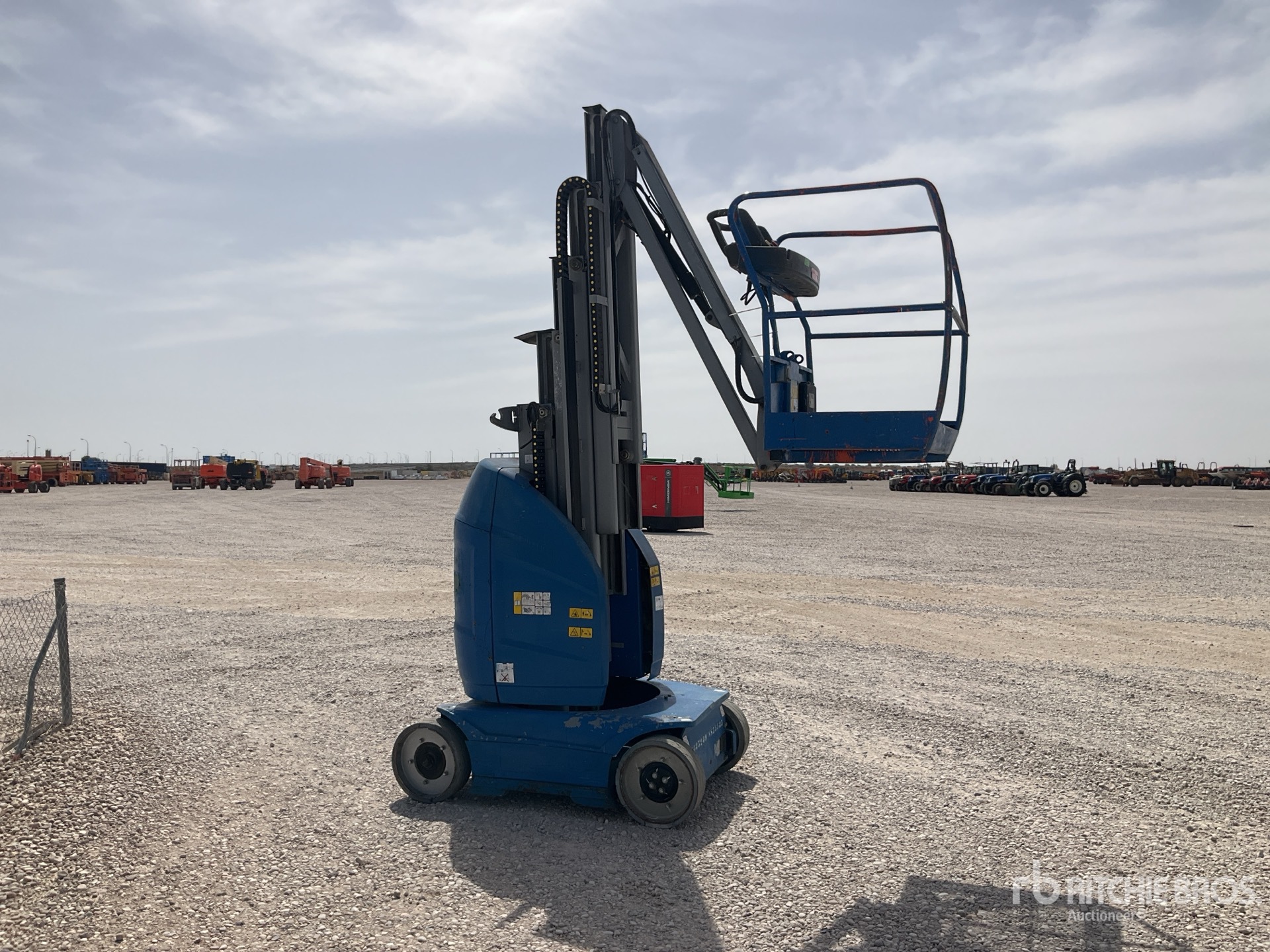 2013 JLG TOUCAN 10E