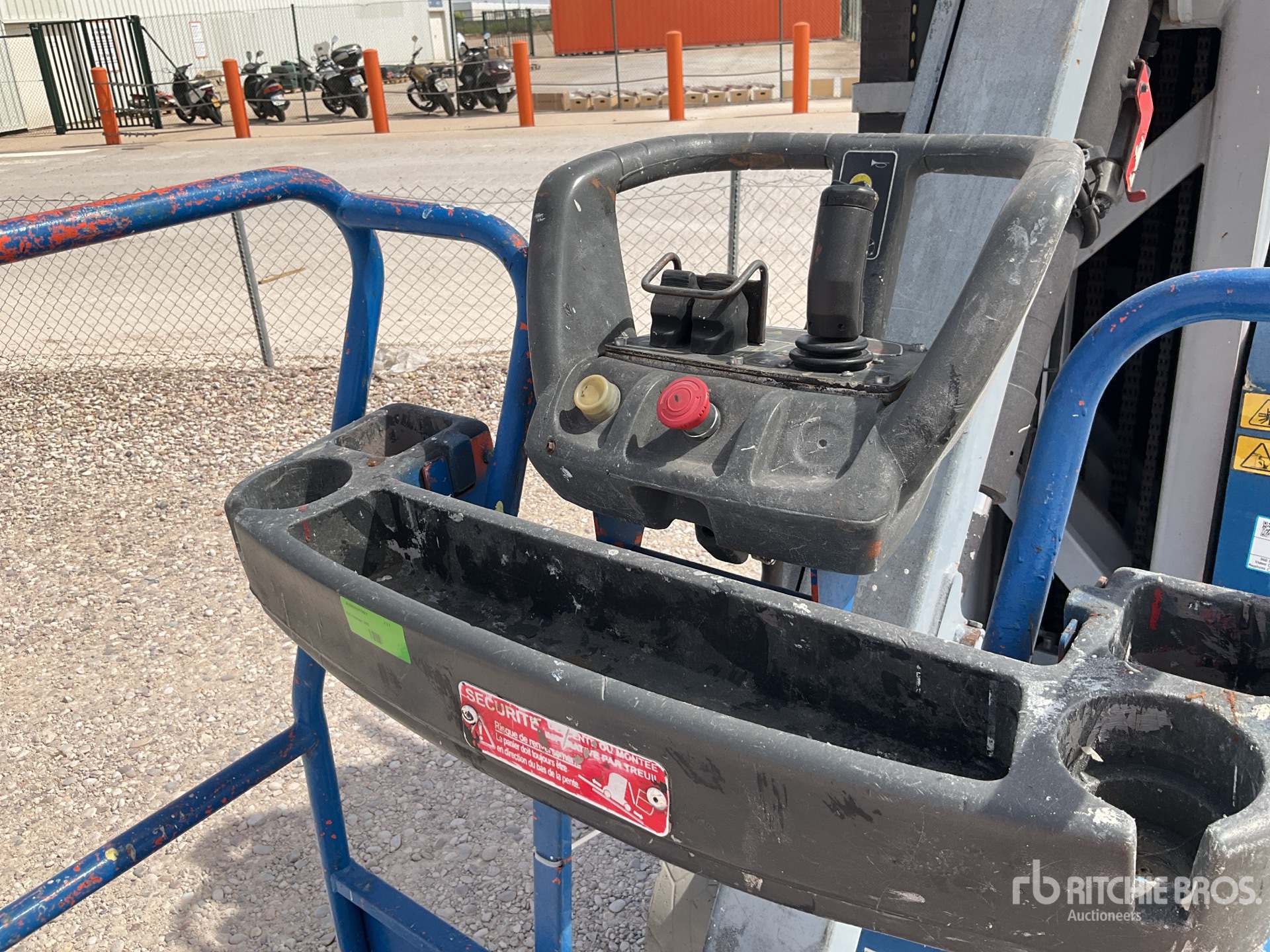 2013 JLG TOUCAN 10E