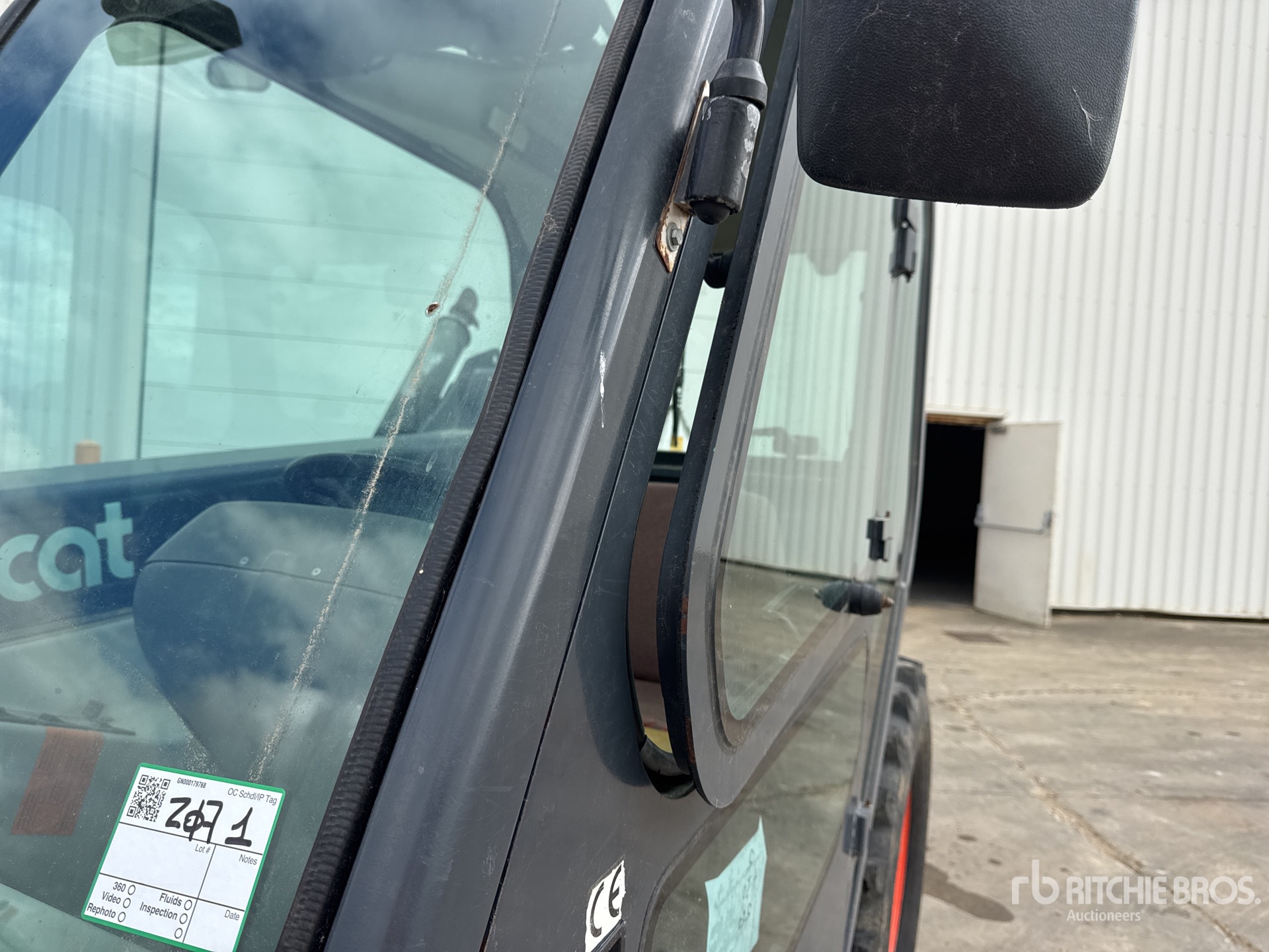 2001 Bobcat T2566