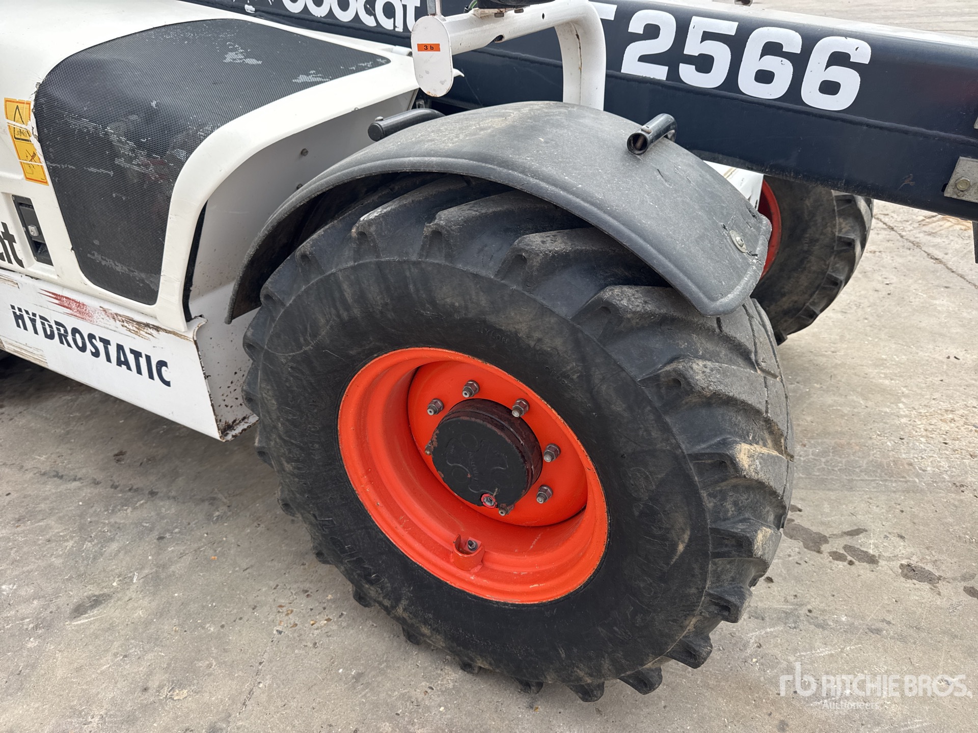 2001 Bobcat T2566