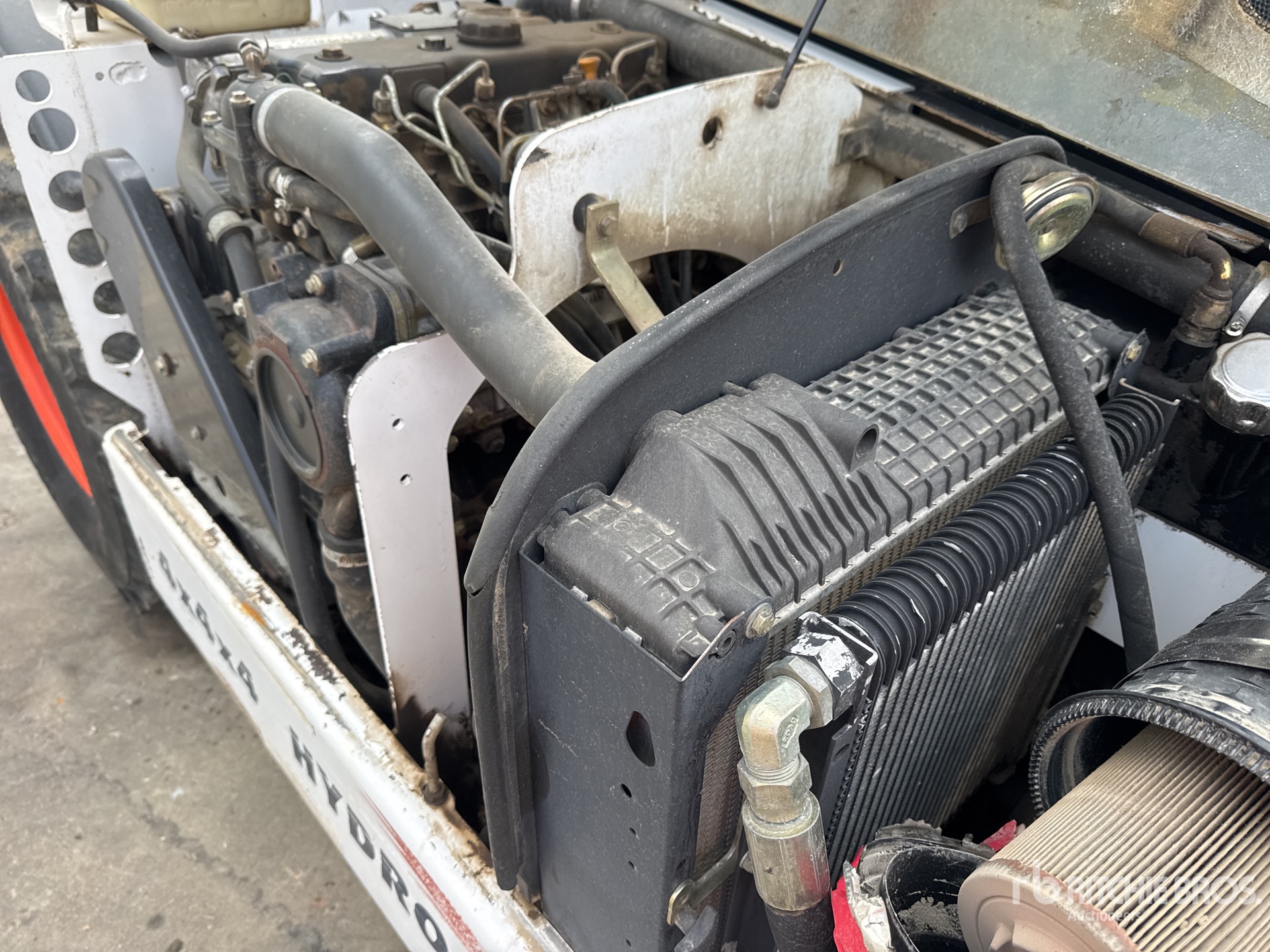 2001 Bobcat T2566