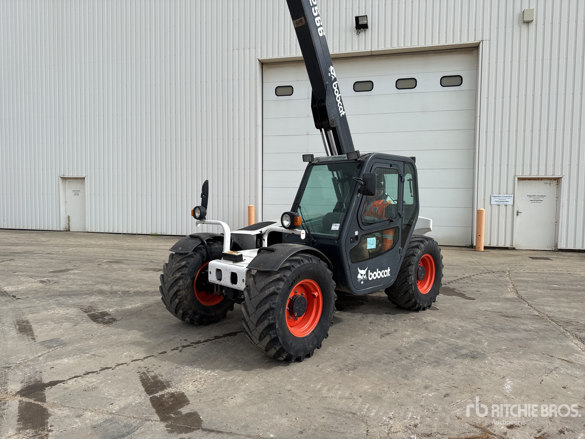 2001 Bobcat T2566