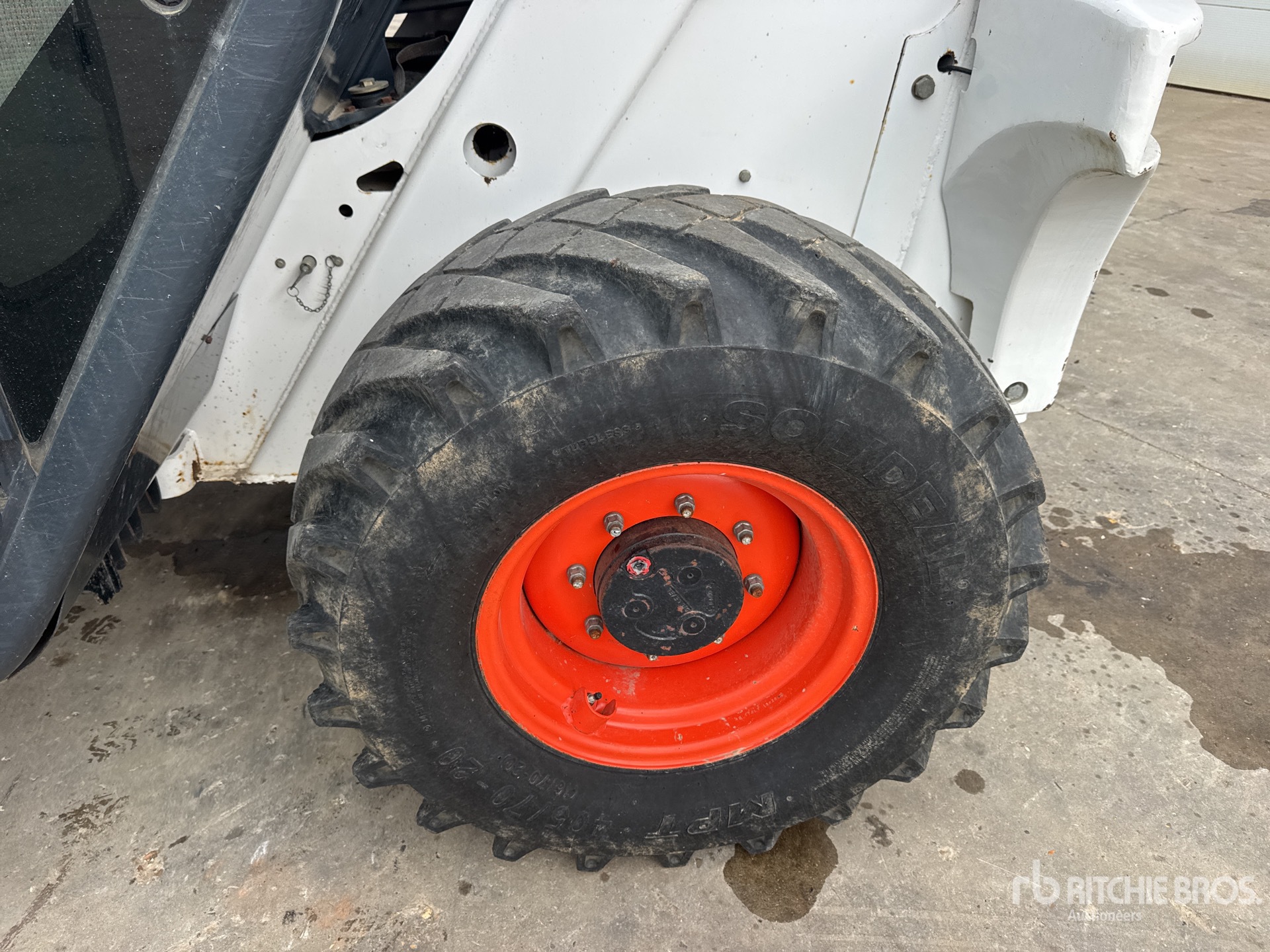 2001 Bobcat T2566