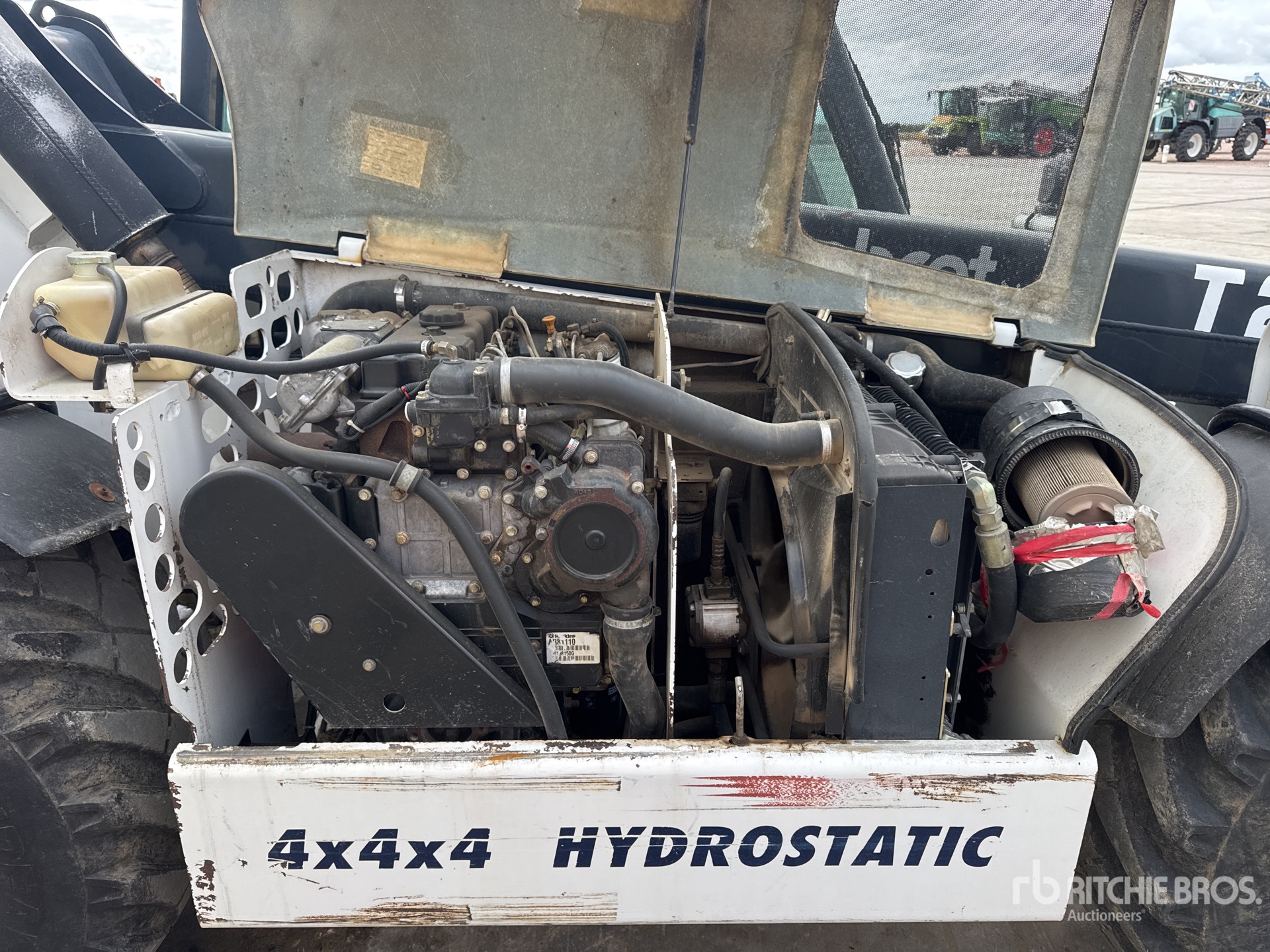 2001 Bobcat T2566