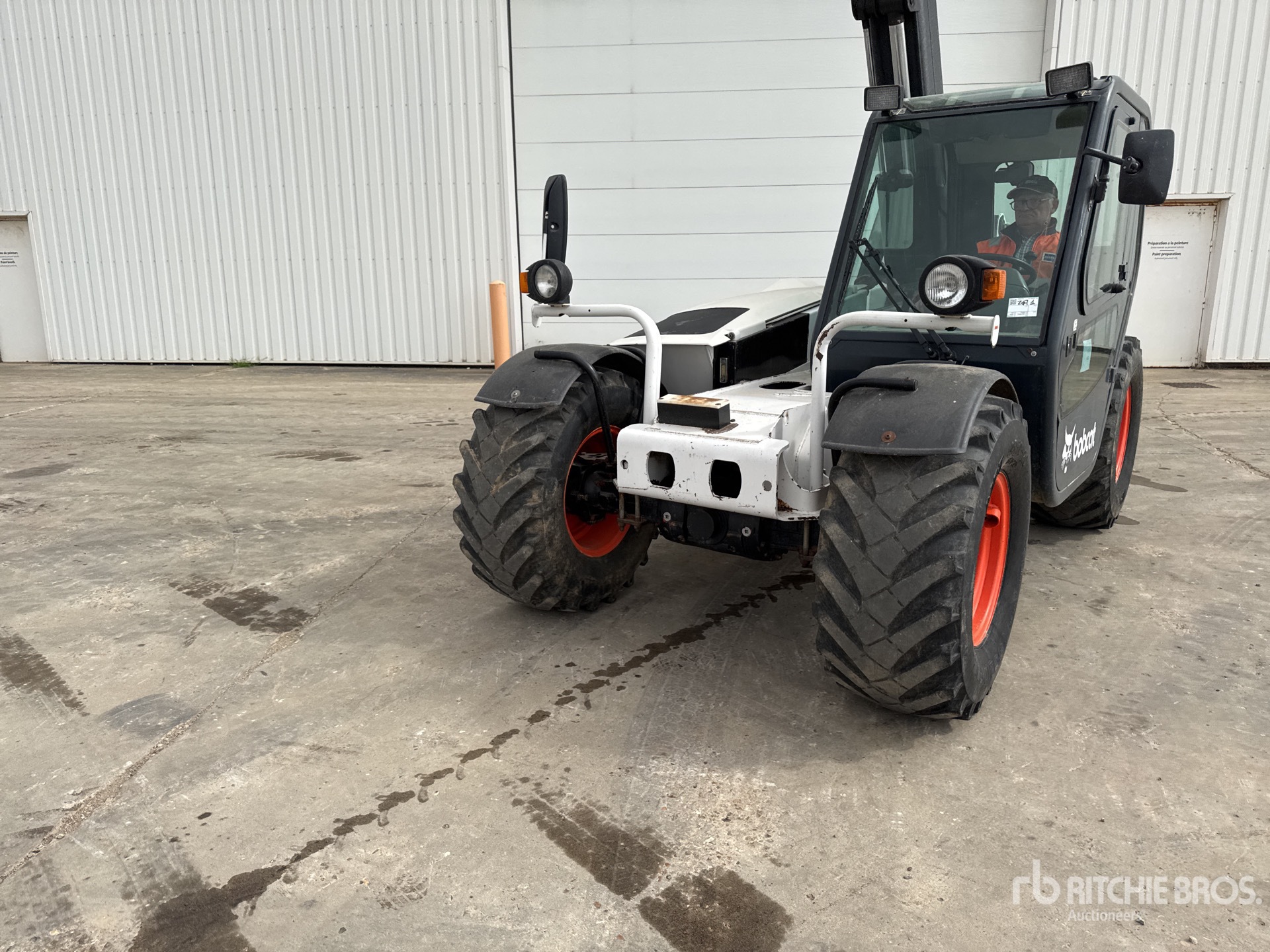 2001 Bobcat T2566