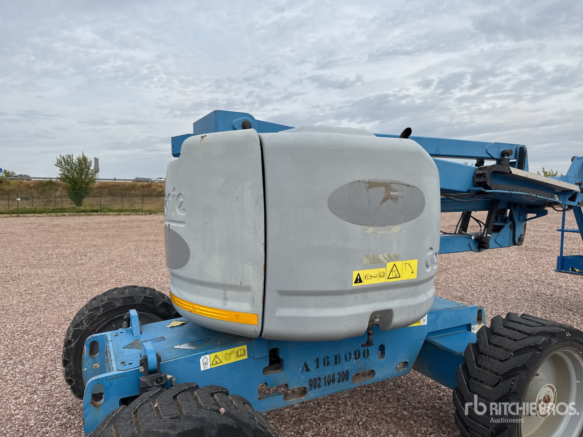 2013 Genie Z45/25J