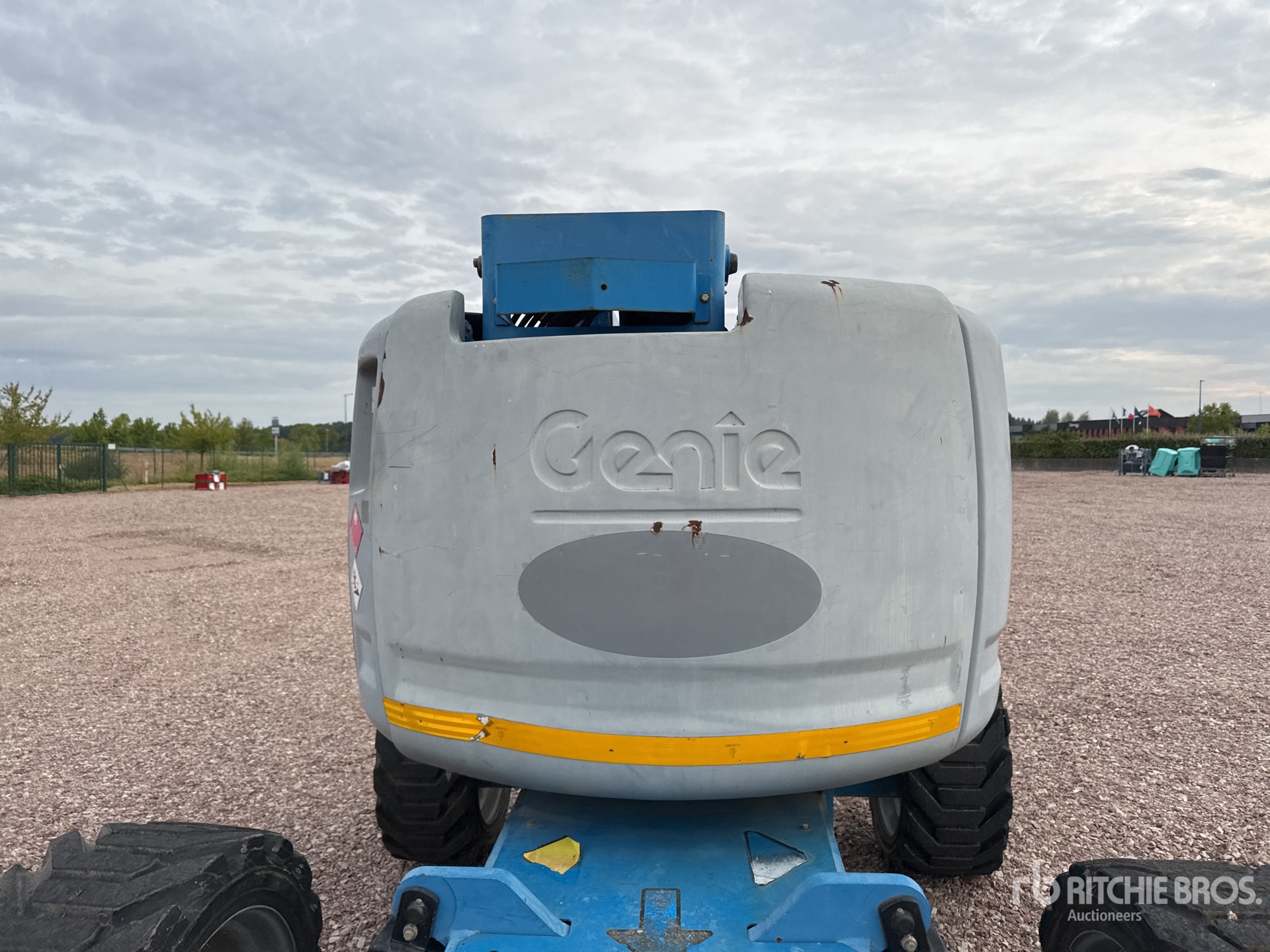 2013 Genie Z45/25J