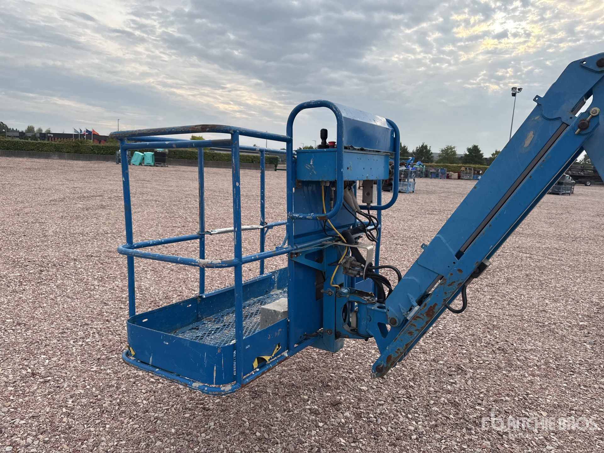 2013 Genie Z45/25J