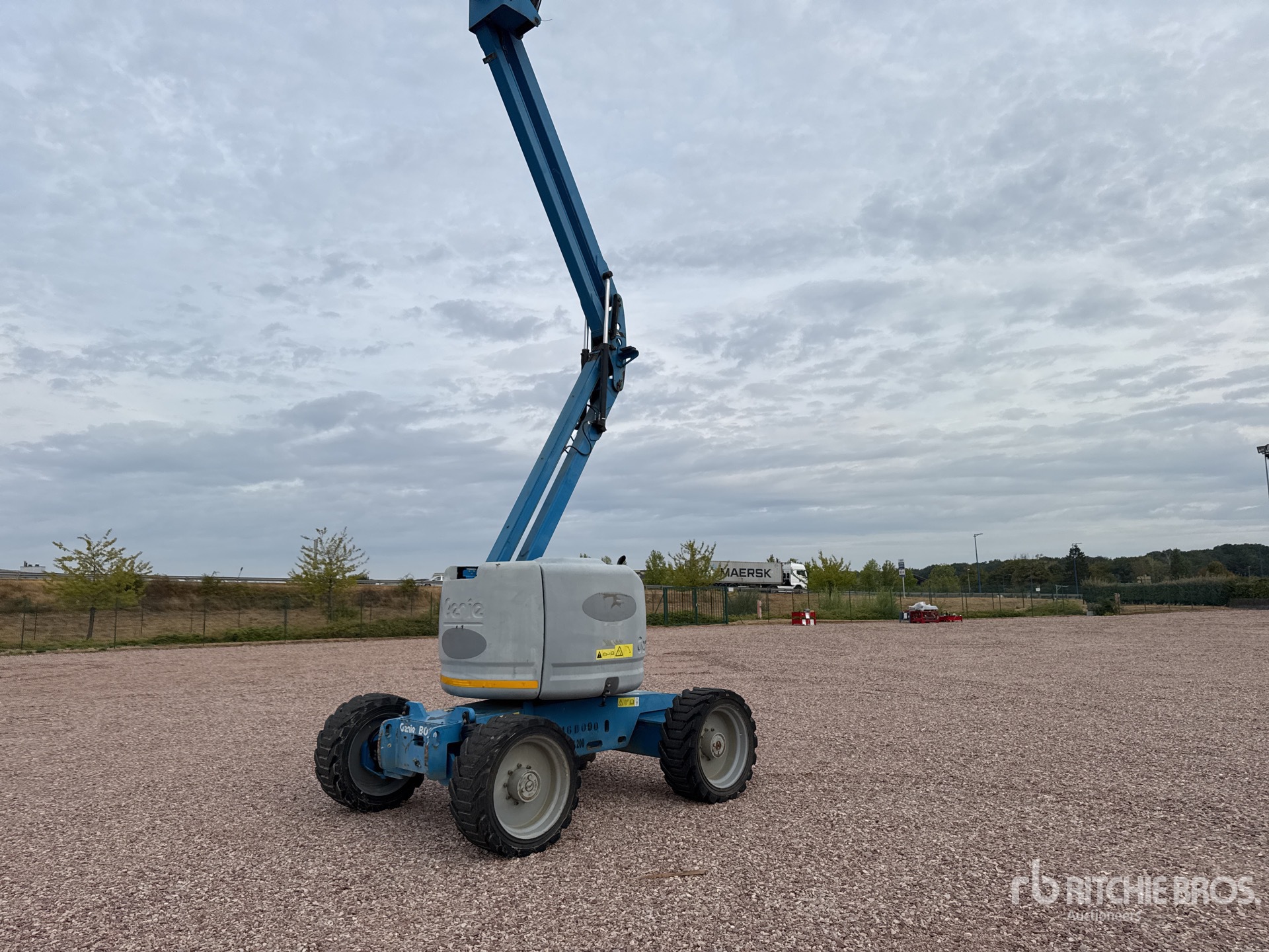 2013 Genie Z45/25J
