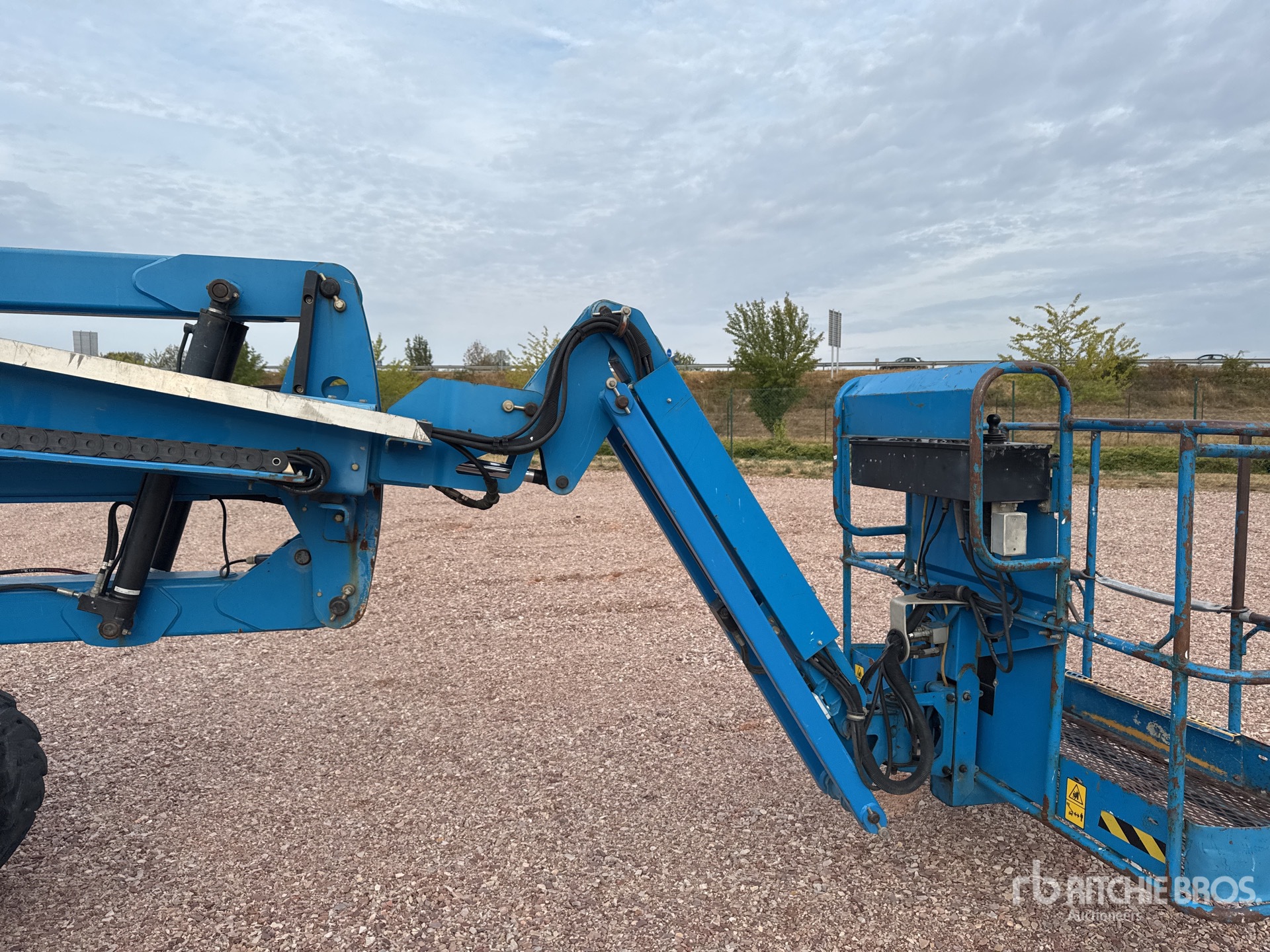 2014 Genie Z45/25J