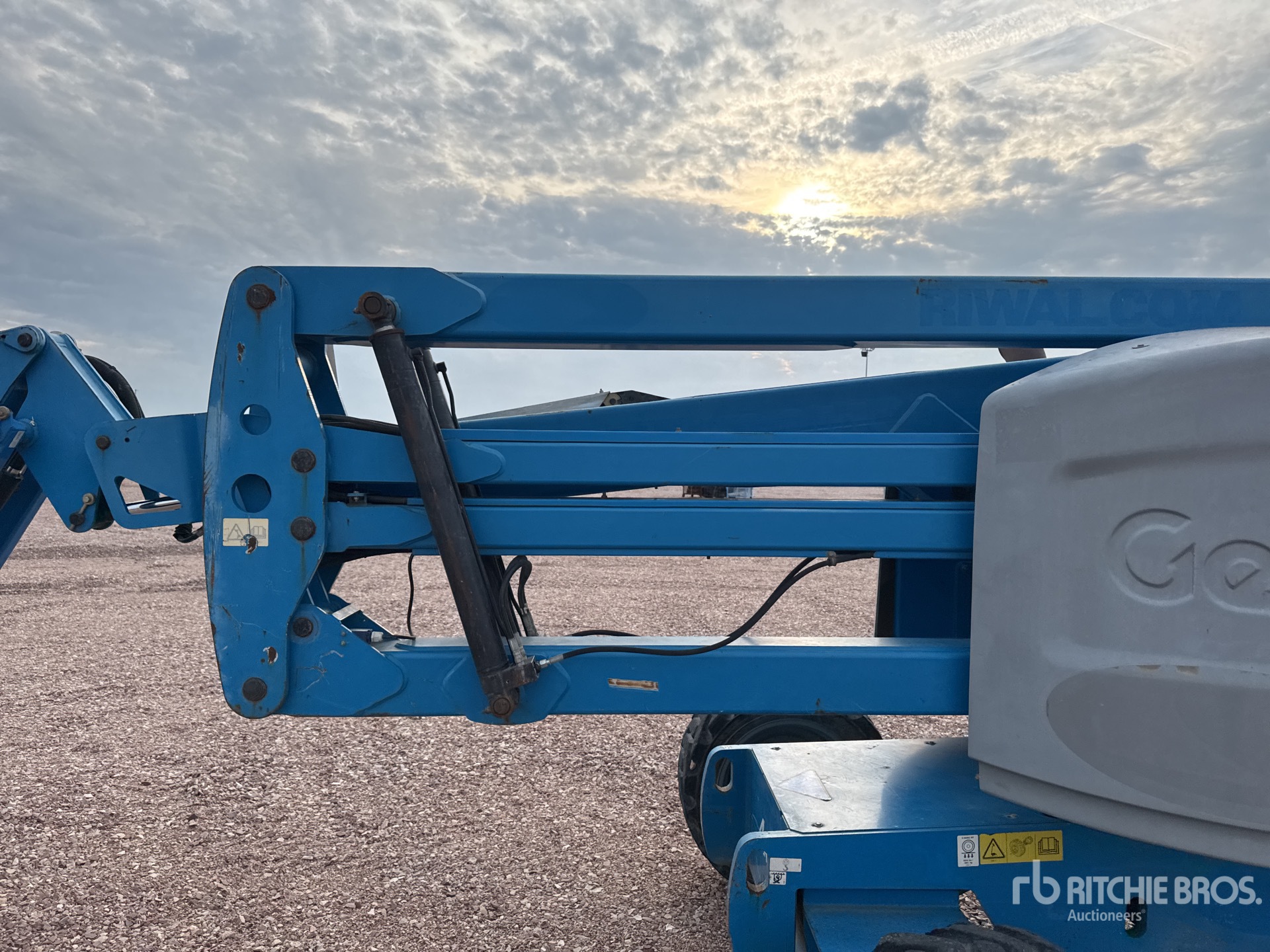 2014 Genie Z45/25J