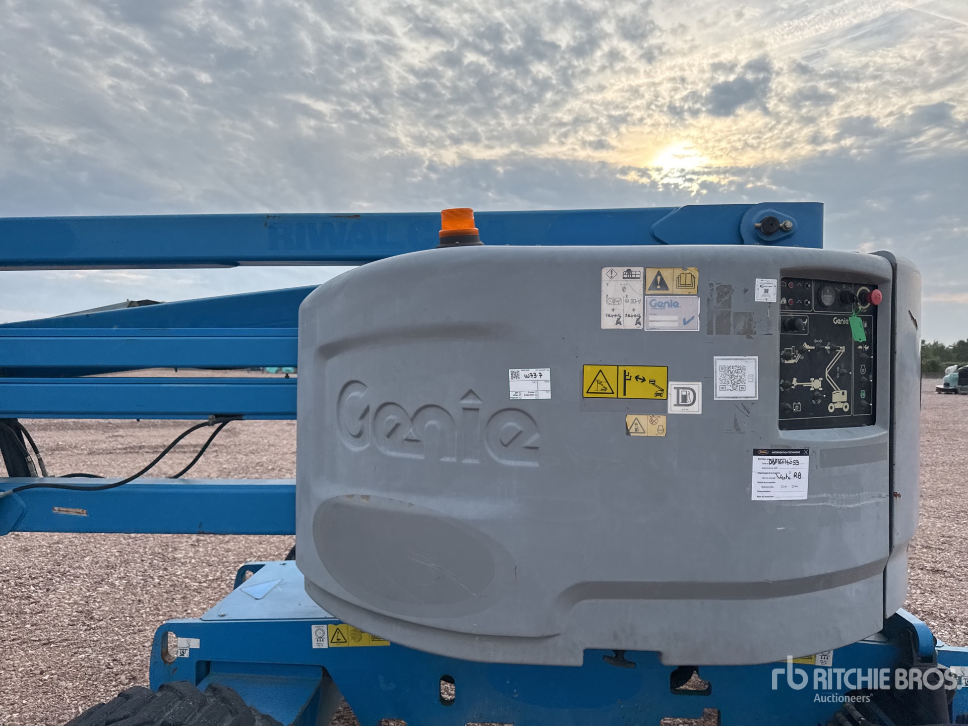 2014 Genie Z45/25J