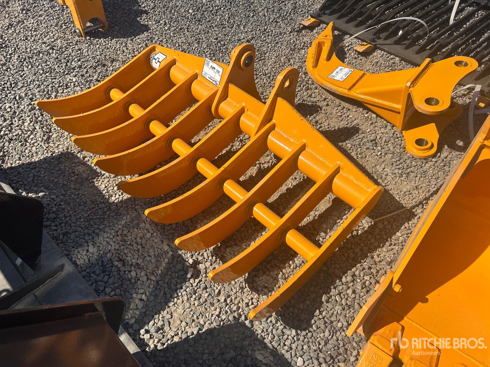 2026 GIYI 44 in - Fits Cat 305 (Unused)