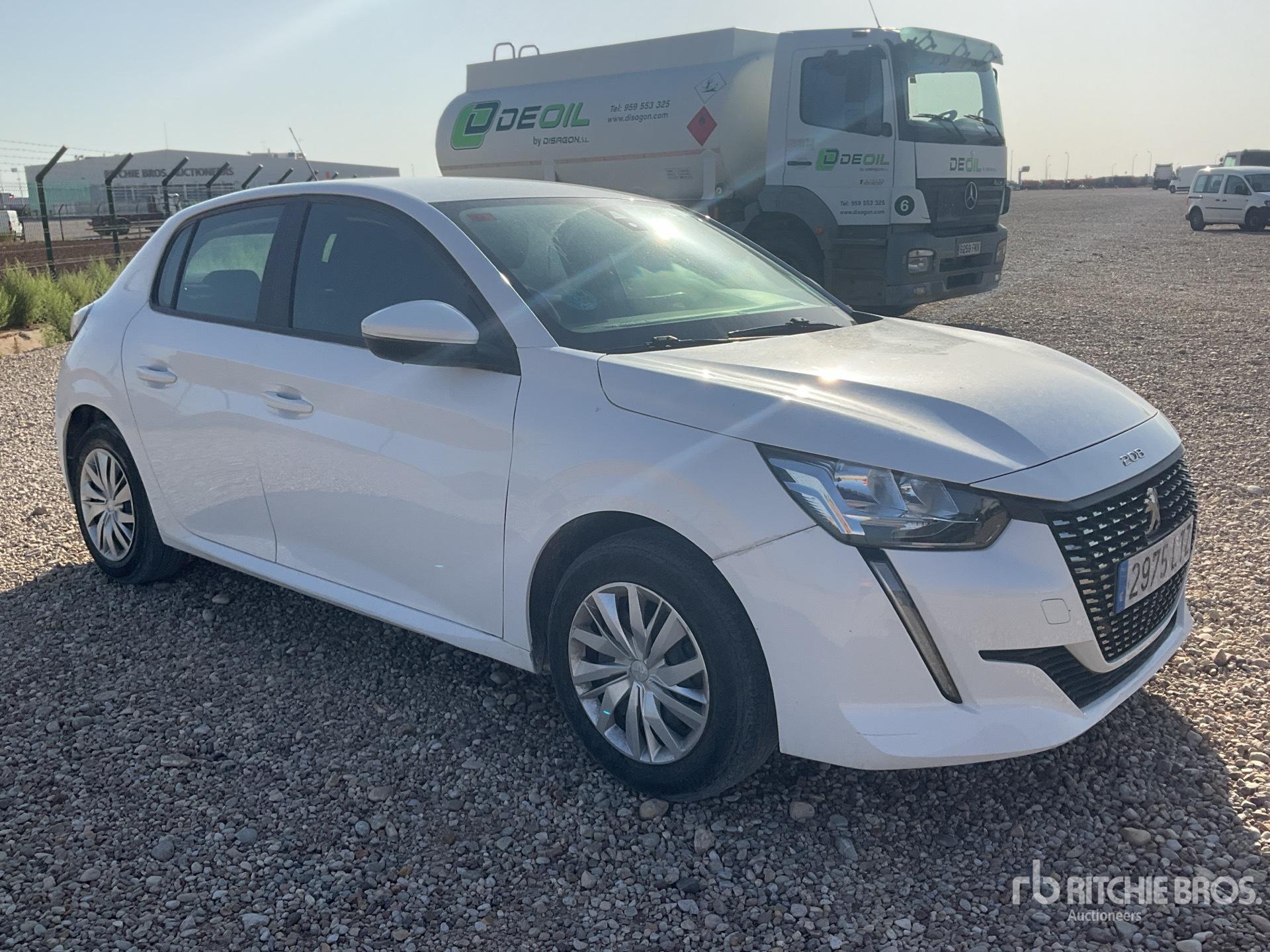 General Appearance with Picture, Right Front Corner