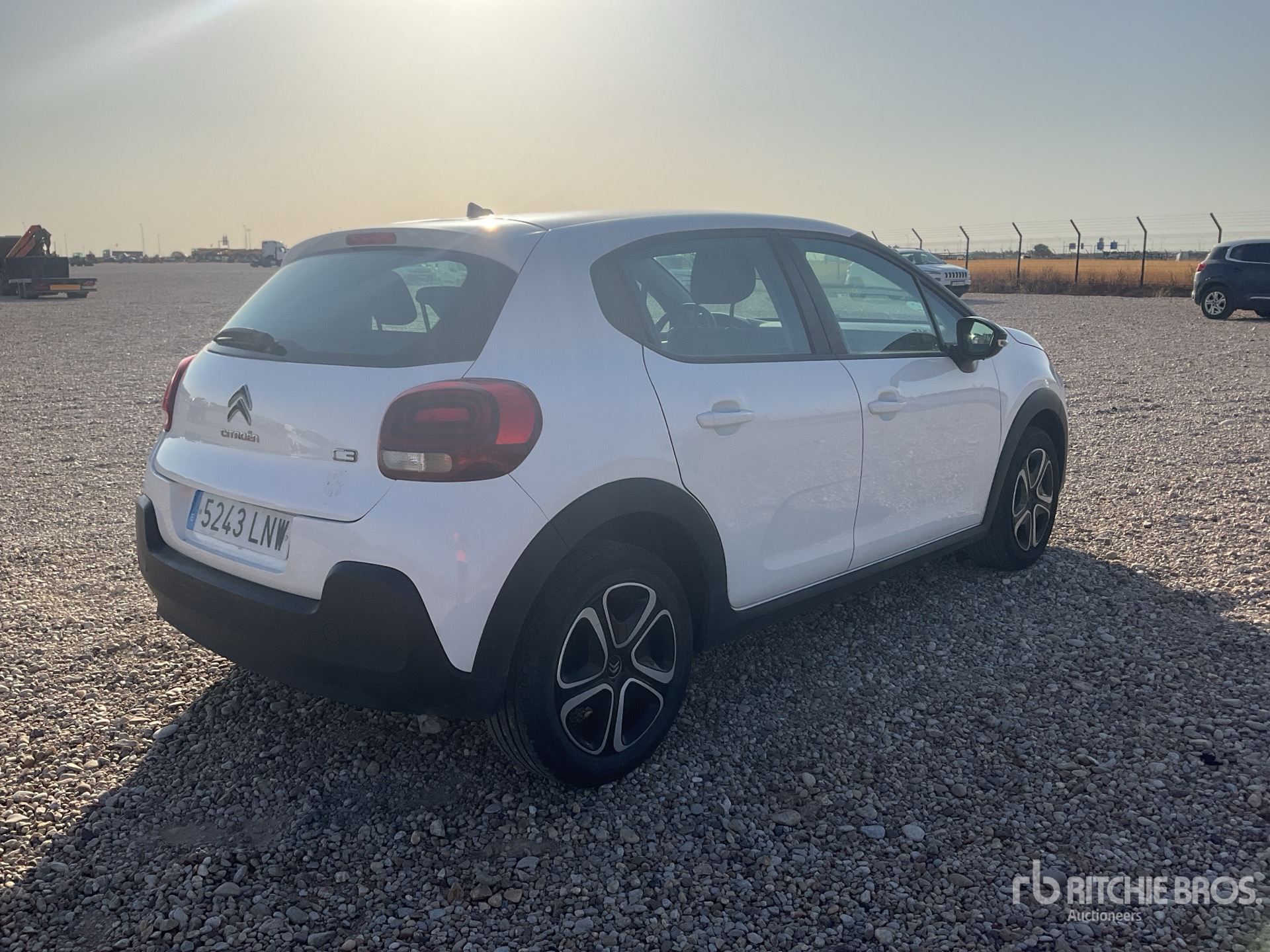 General Appearance with Picture, Right Rear Corner