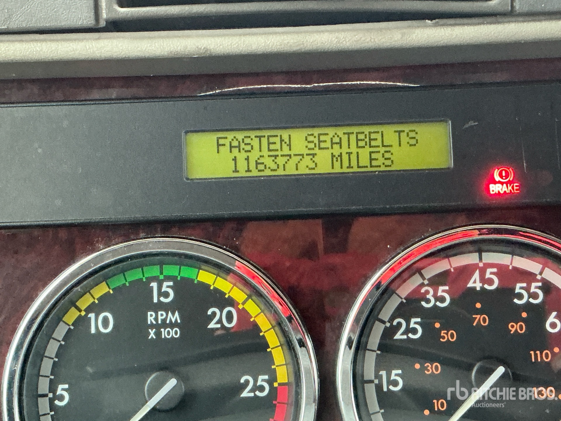 2016 Freightliner CORONADO 132
