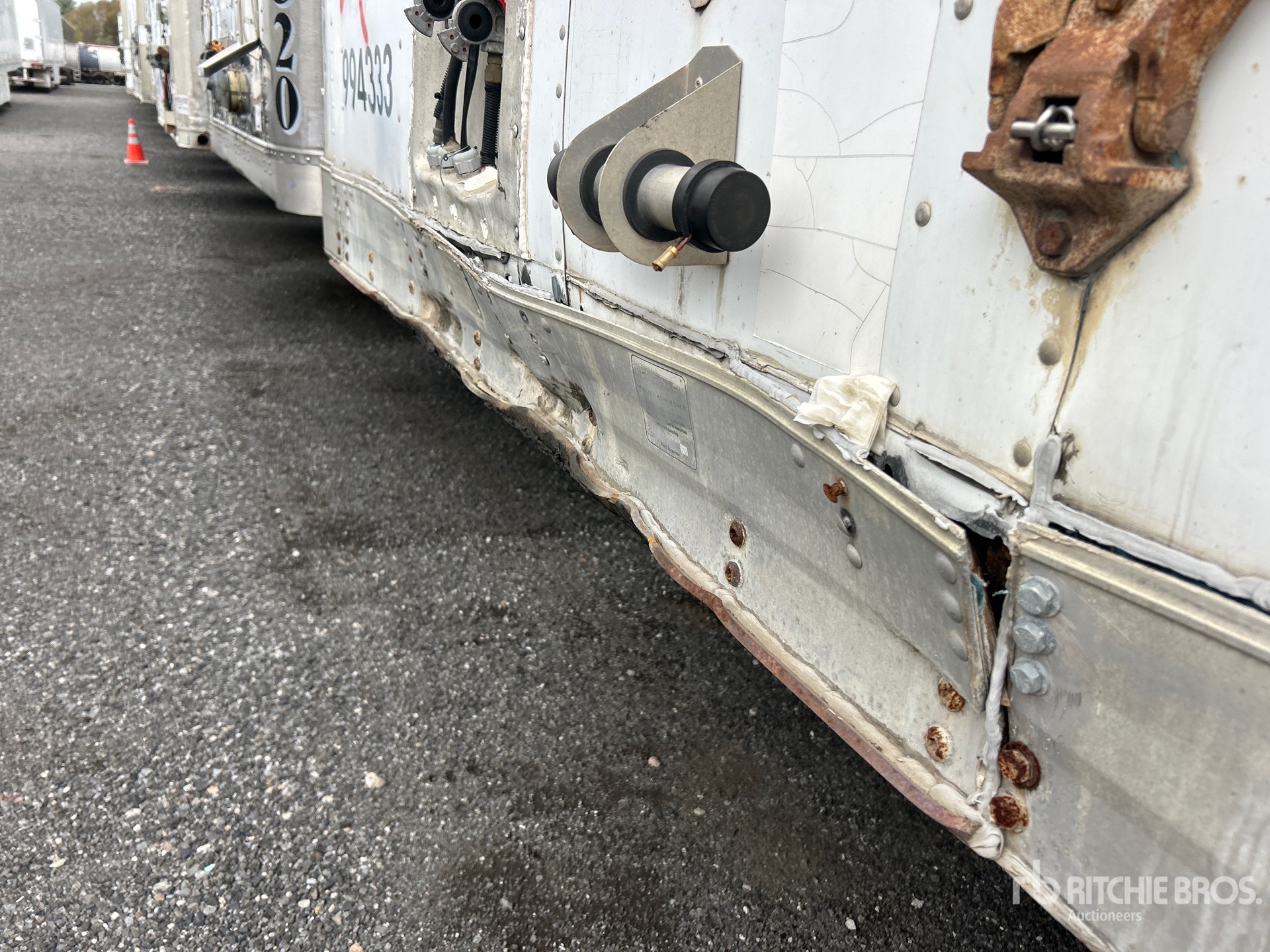 2001 Trailmobile 53 FT X 102 IN T/A