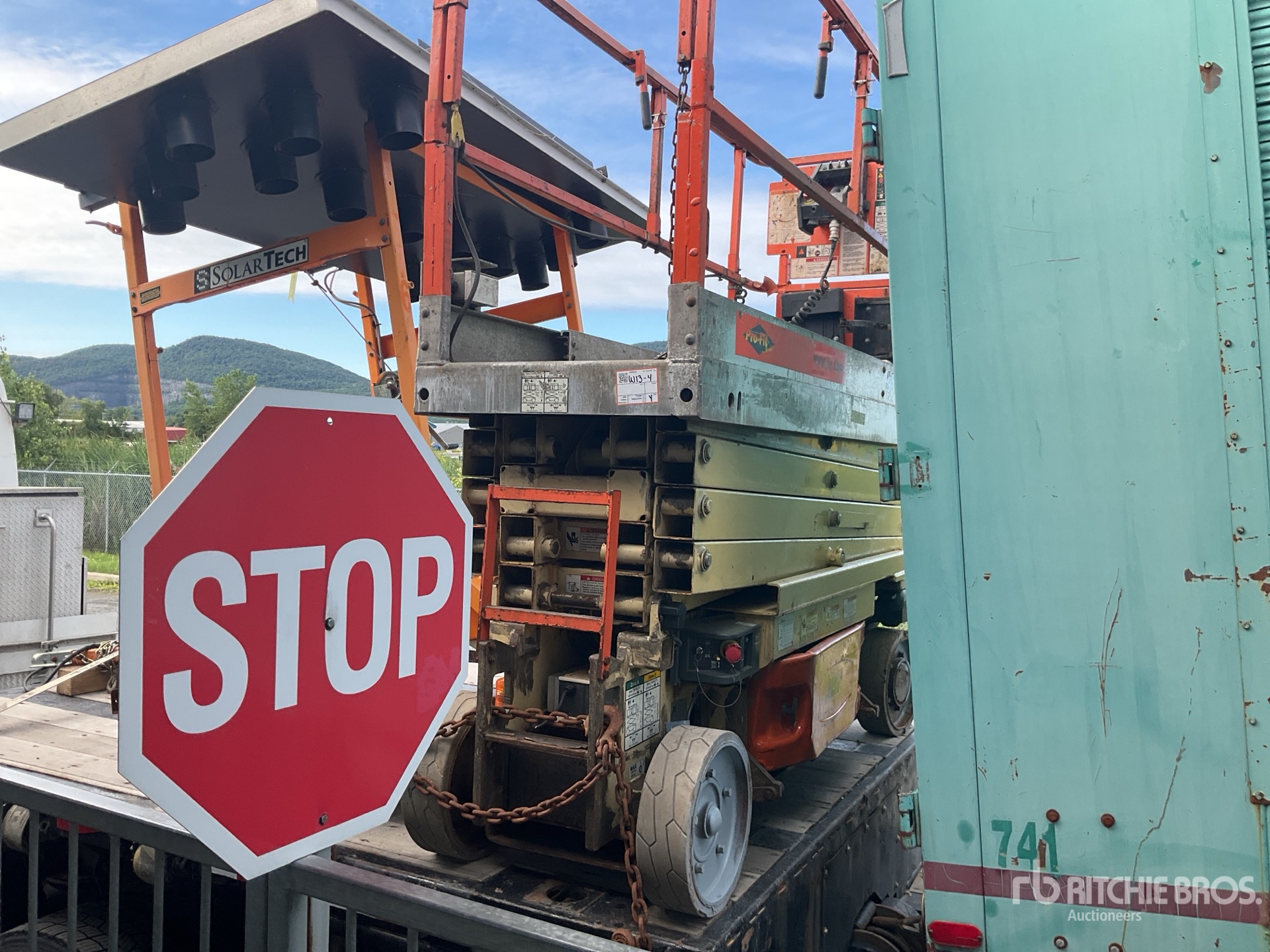 2009 JLG 2630ES