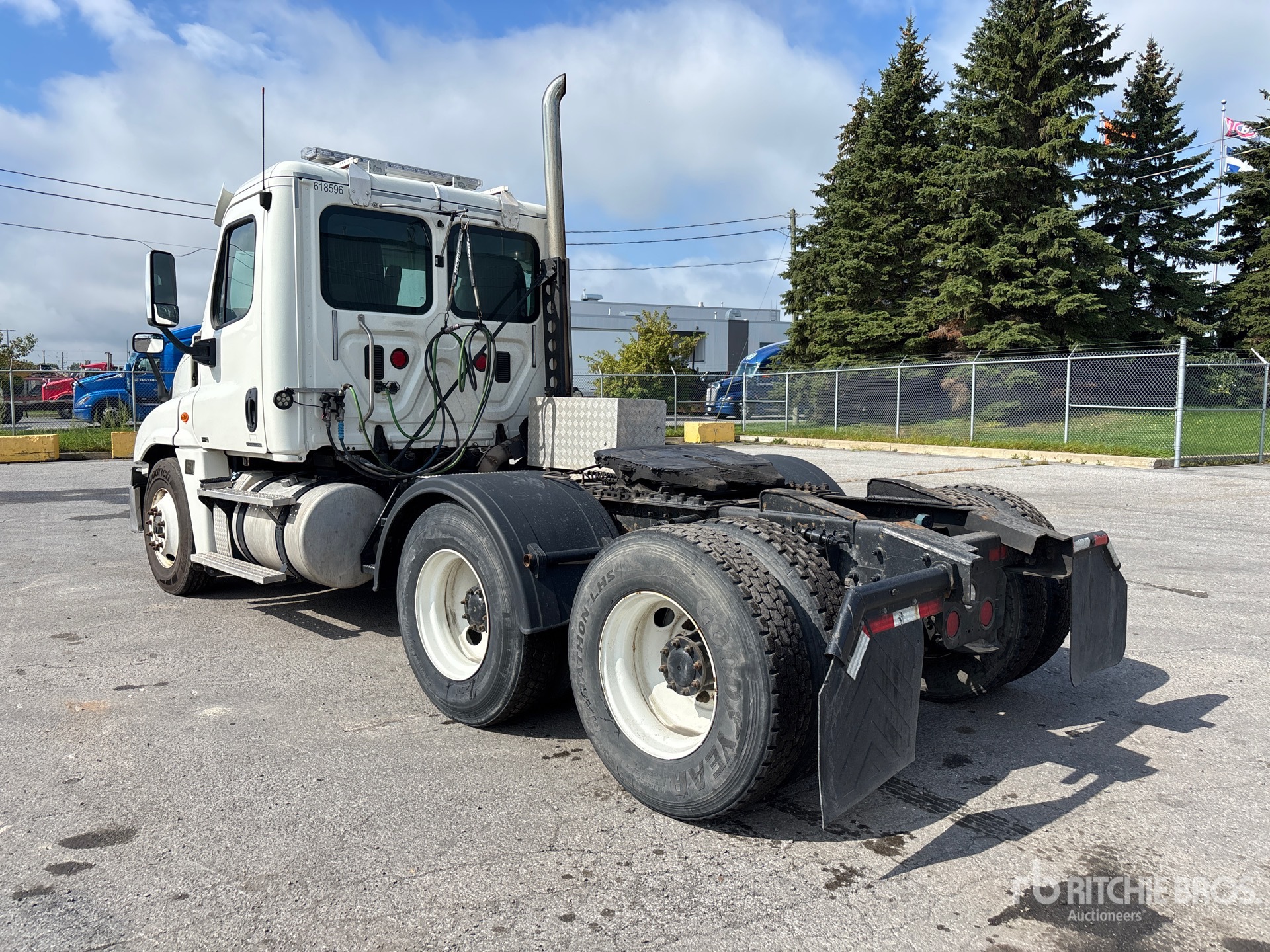 2012 Freightliner CASCADIA 125