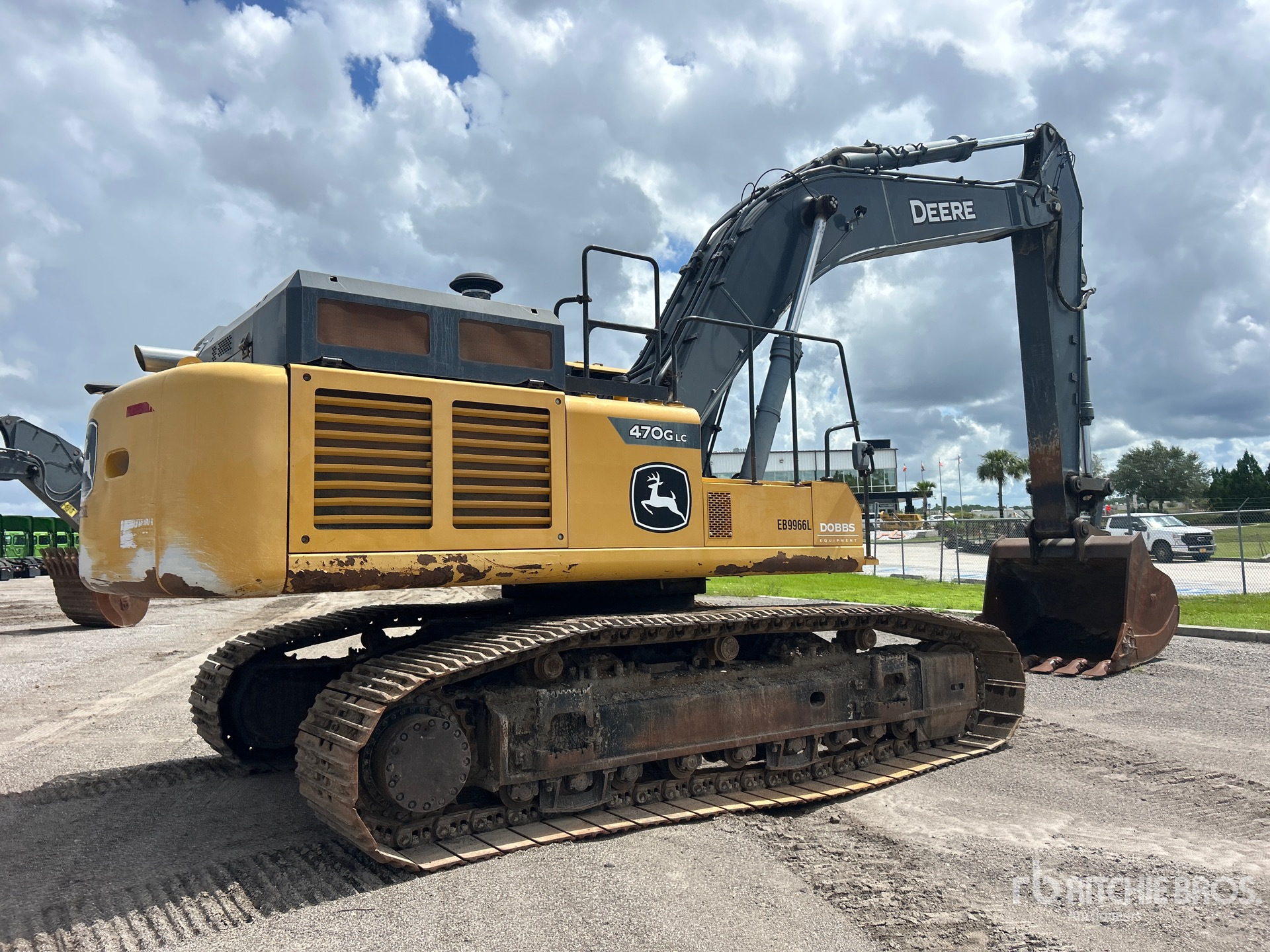 2022 John Deere 470G LC
