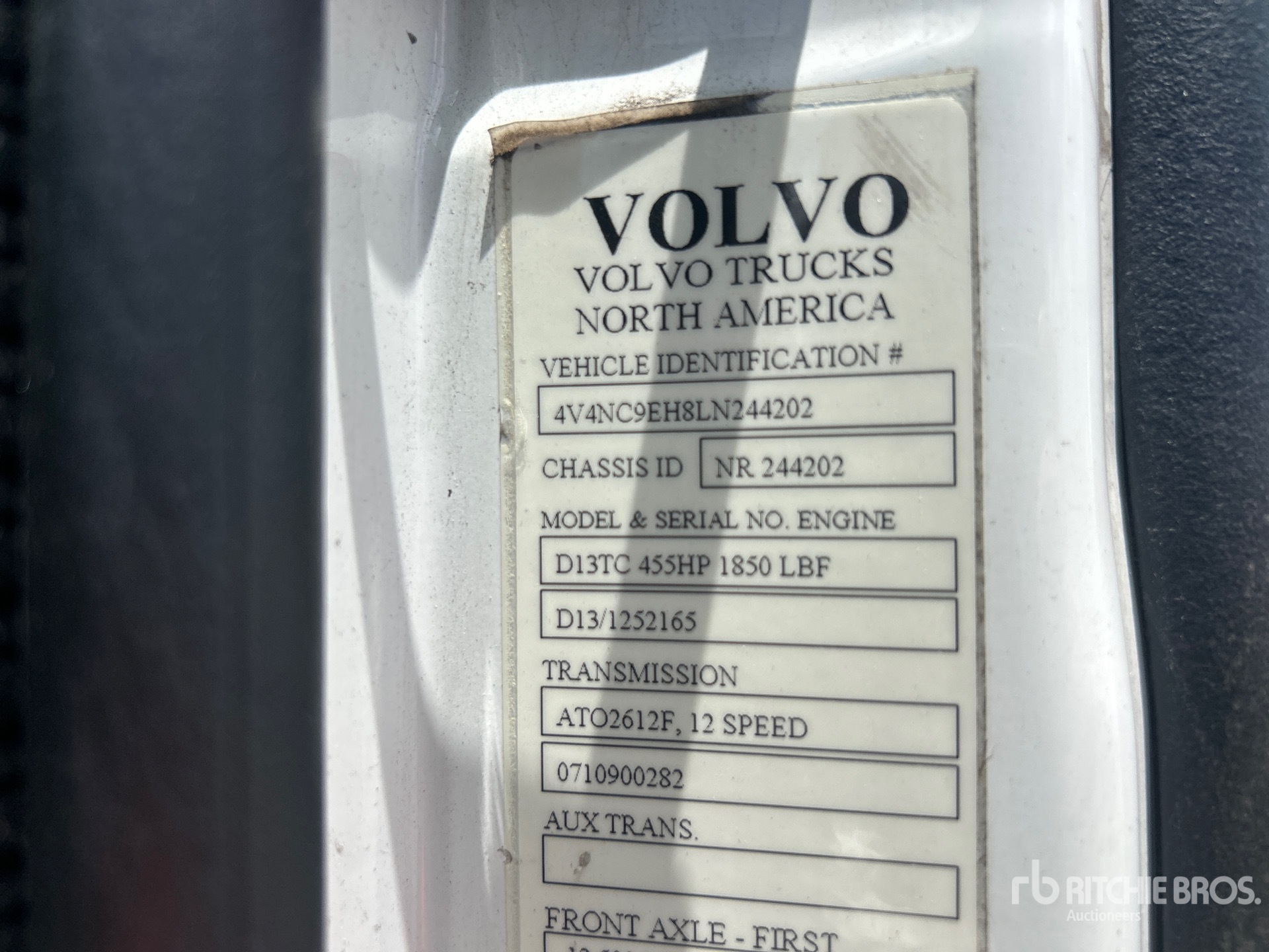 Photo of 2020 Volvo VNL860