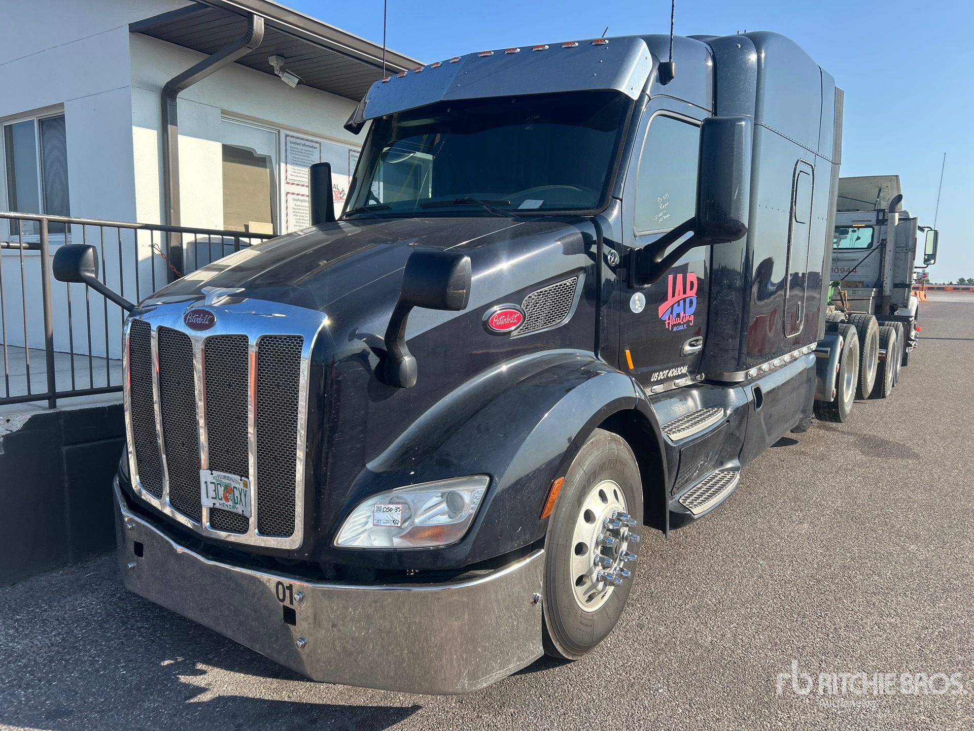 2017 Peterbilt 579