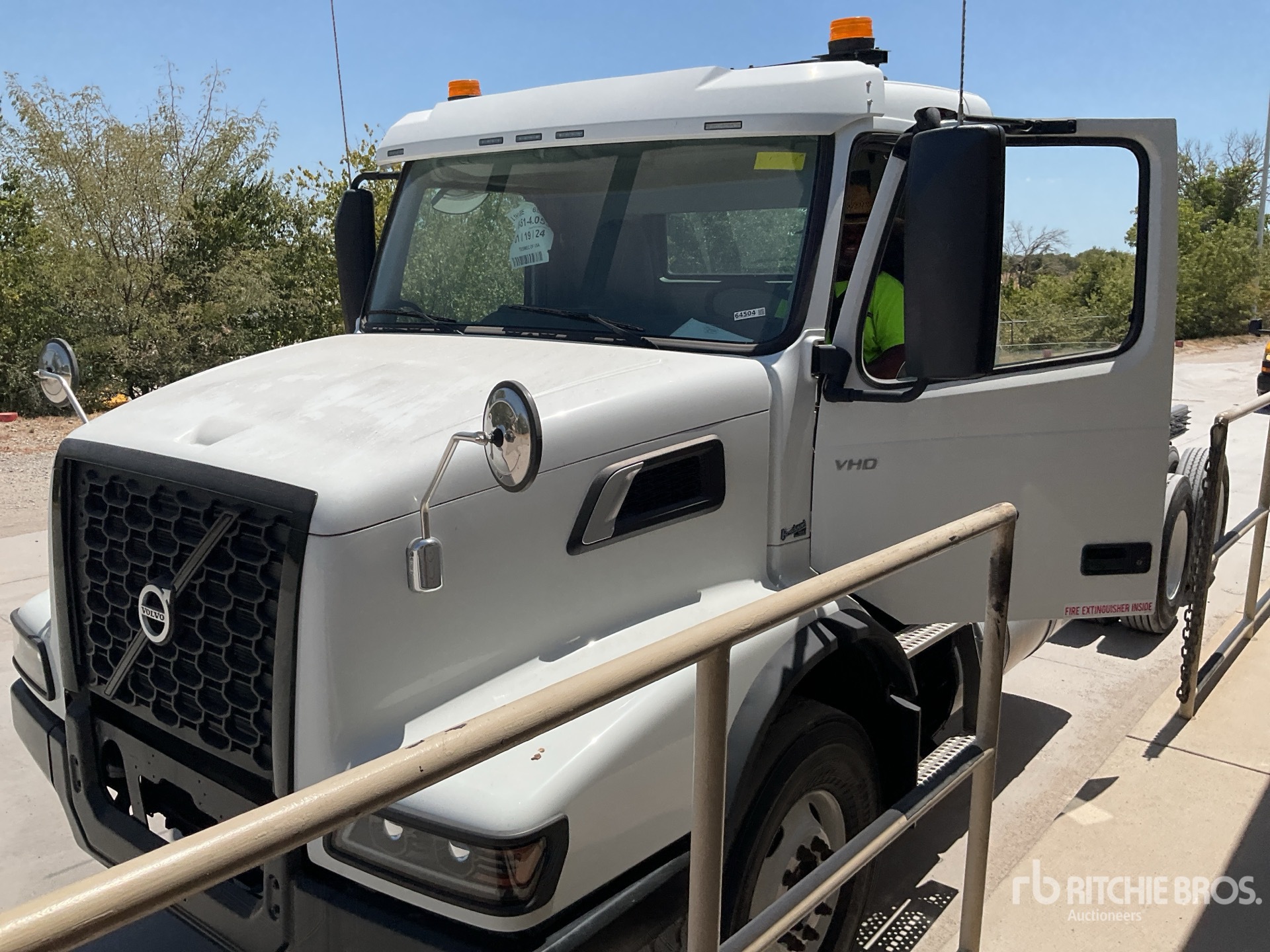 2024 Volvo VHD