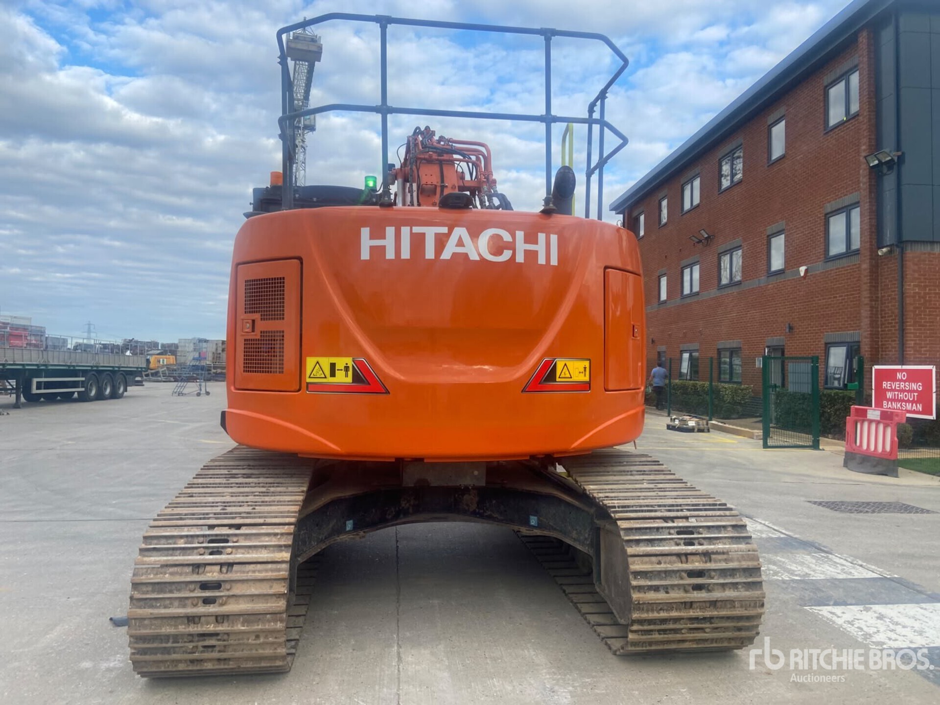 2022 Hitachi ZX225USLC-7