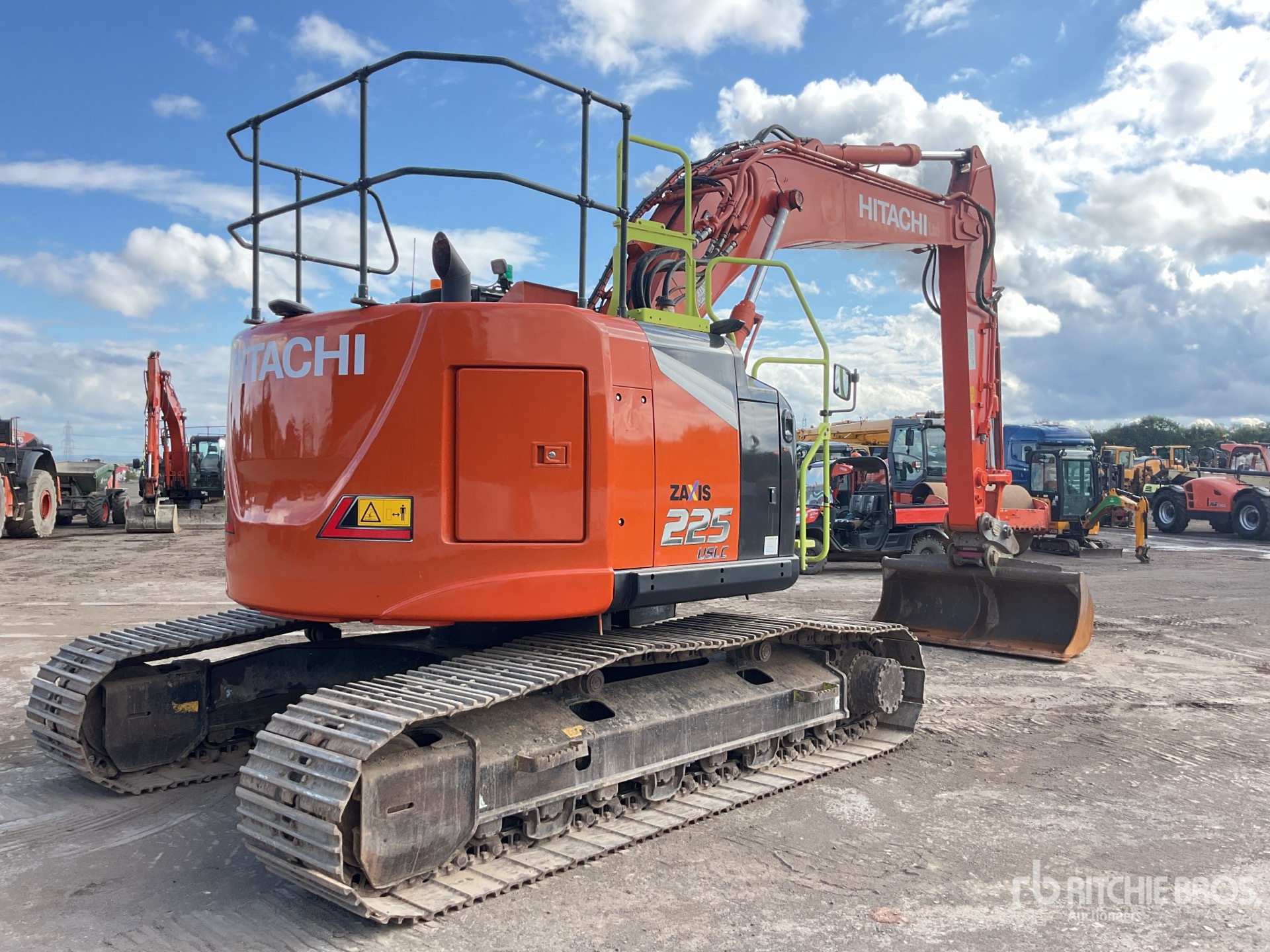 2022 Hitachi ZX225USLC-7