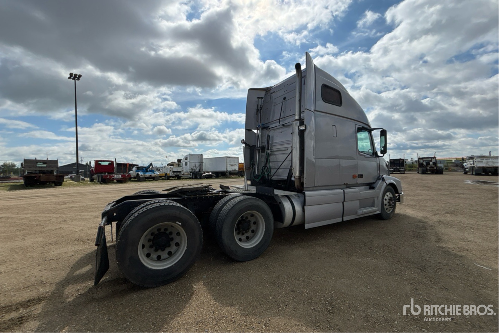 2007 Volvo VNL