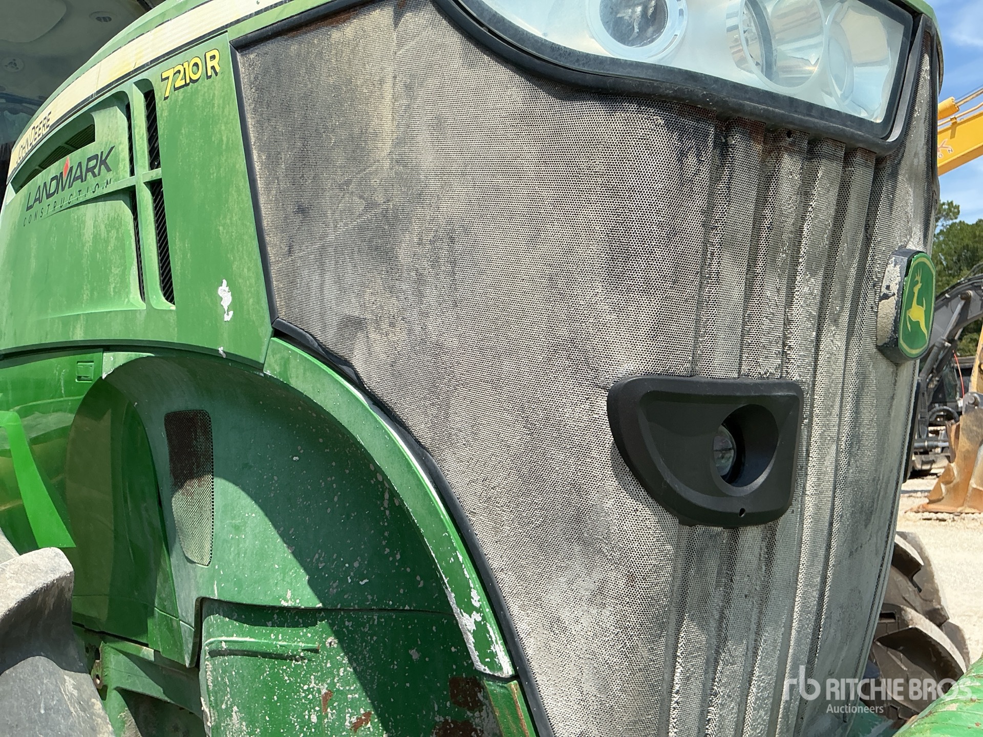 2014 John Deere 7210R