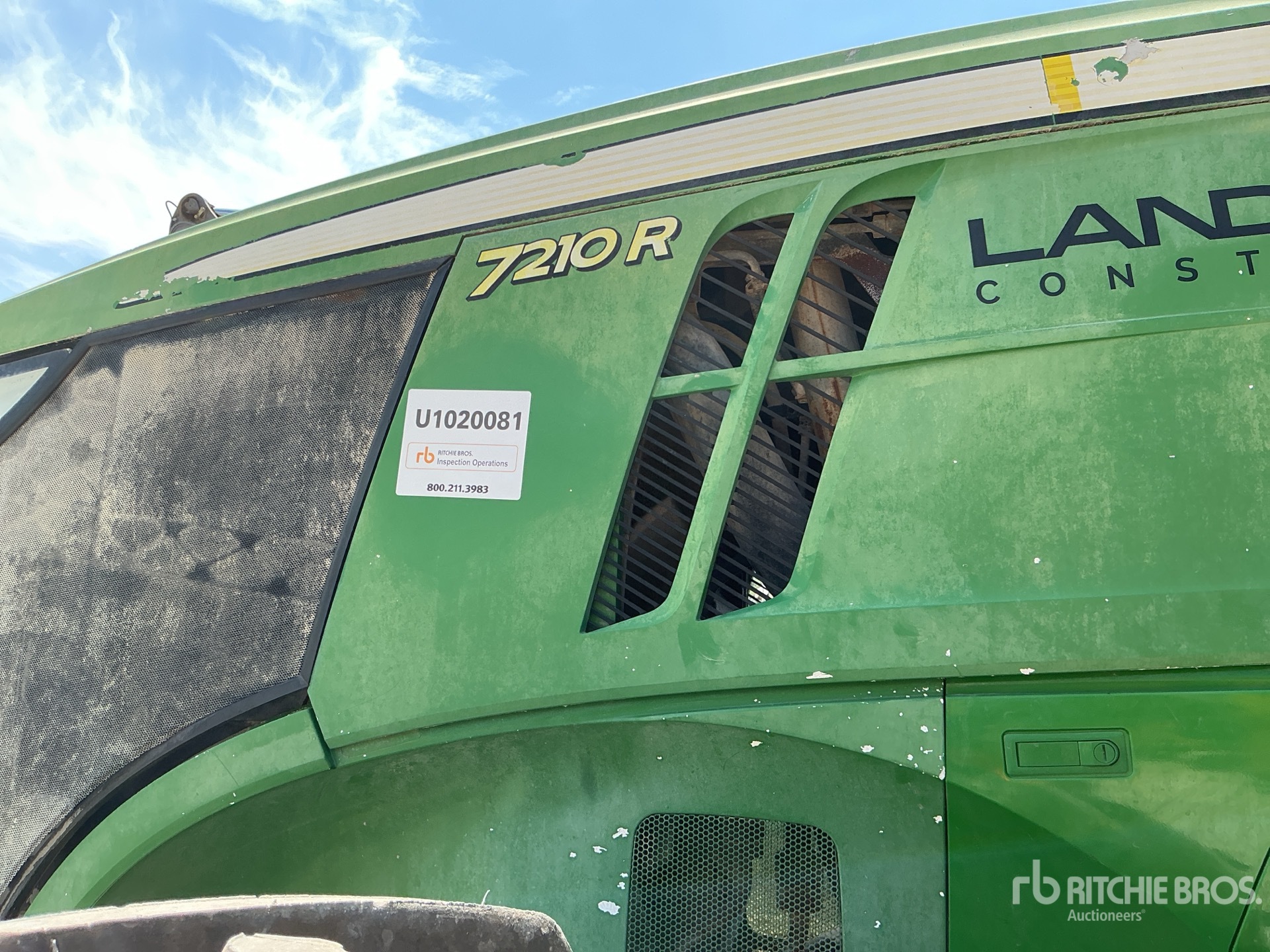 2014 John Deere 7210R
