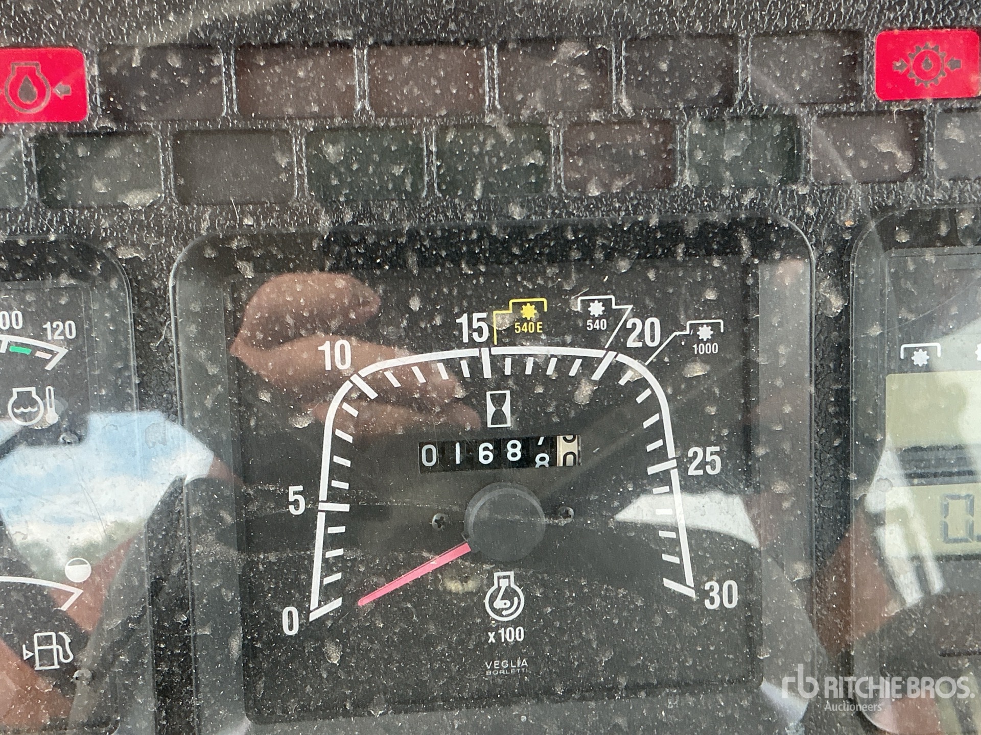 2005 New Holland TM140