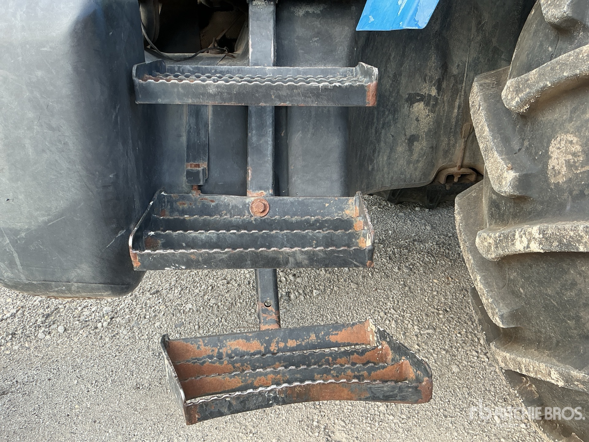 2005 New Holland TM140