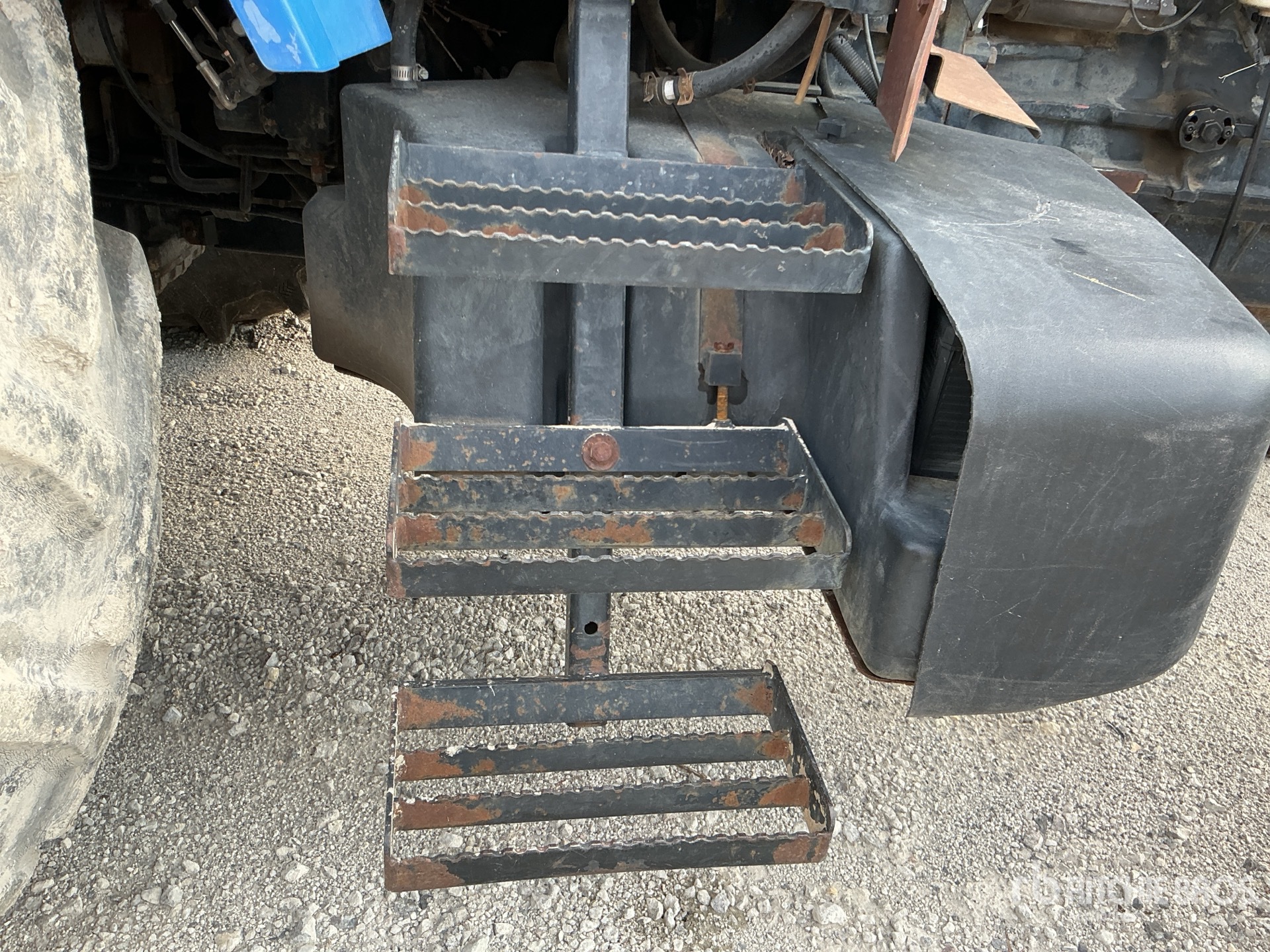 2005 New Holland TM140