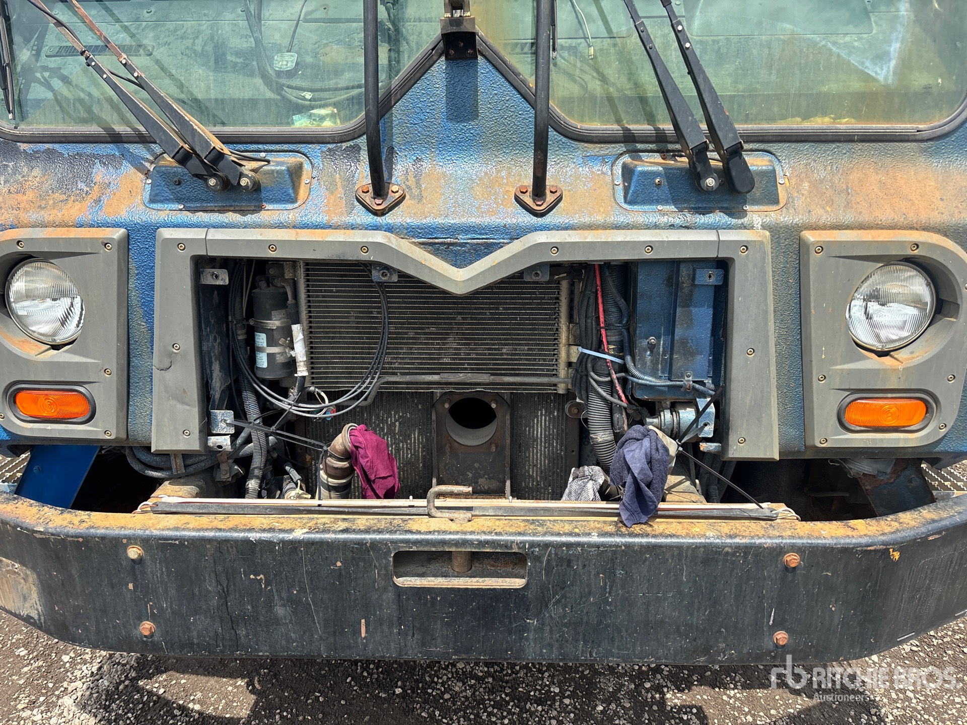 2012 Mack MRU613