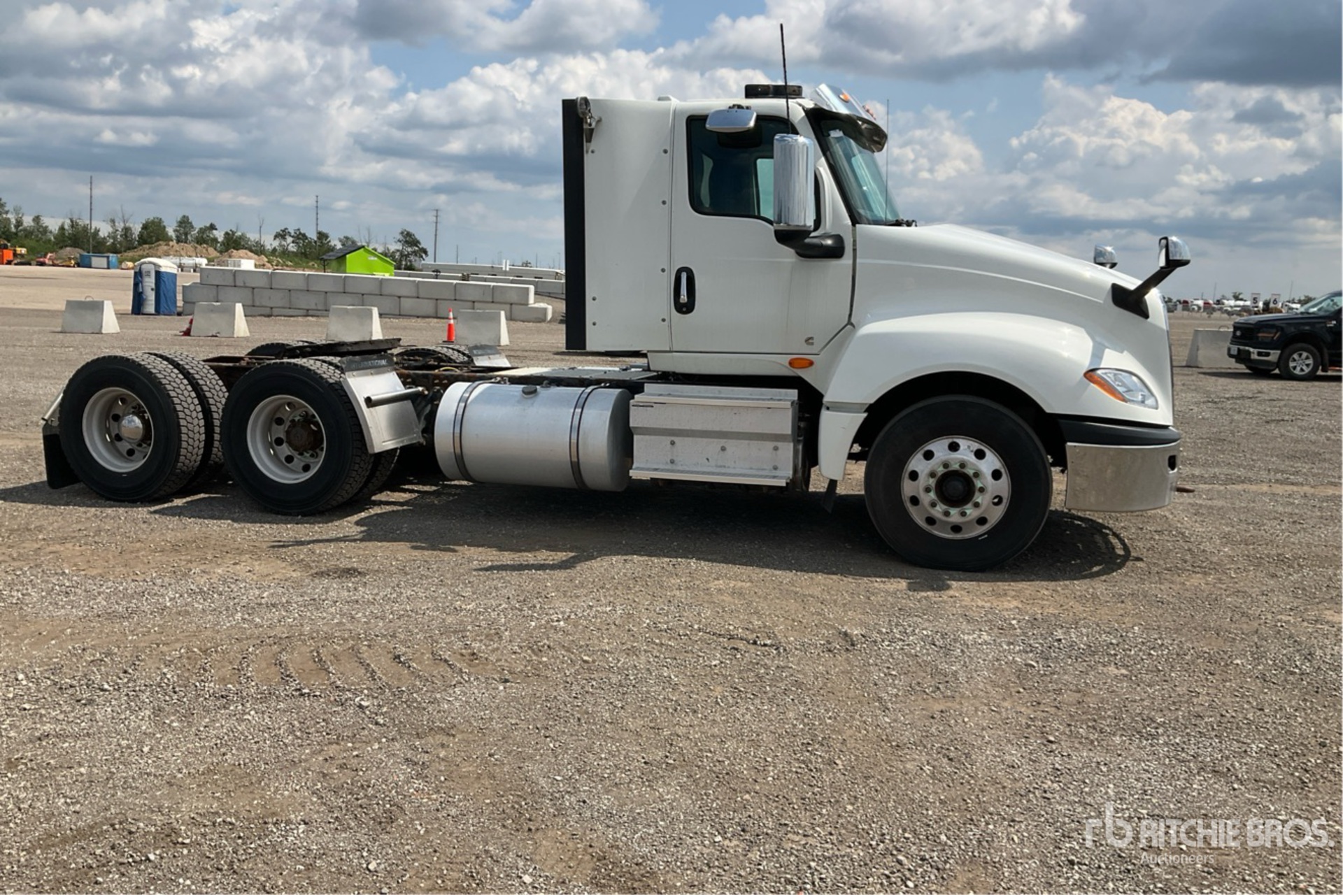 2019 International LT625