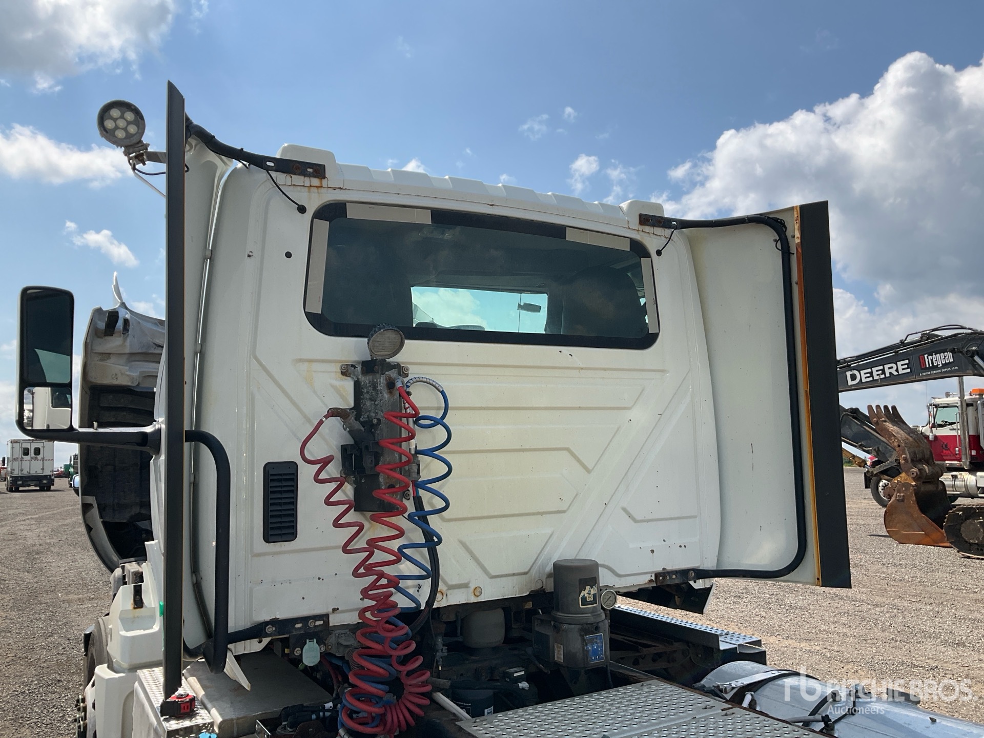 2019 International LT625