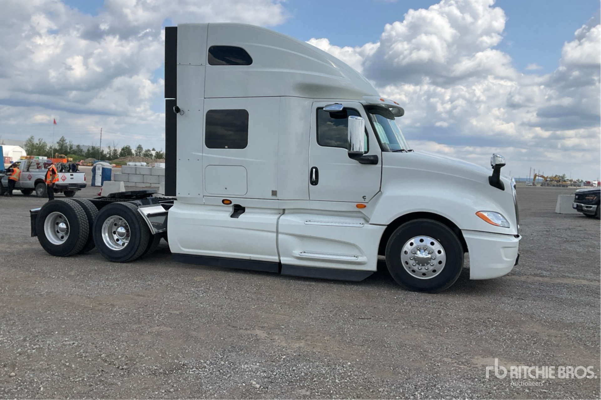 2021 International LT625