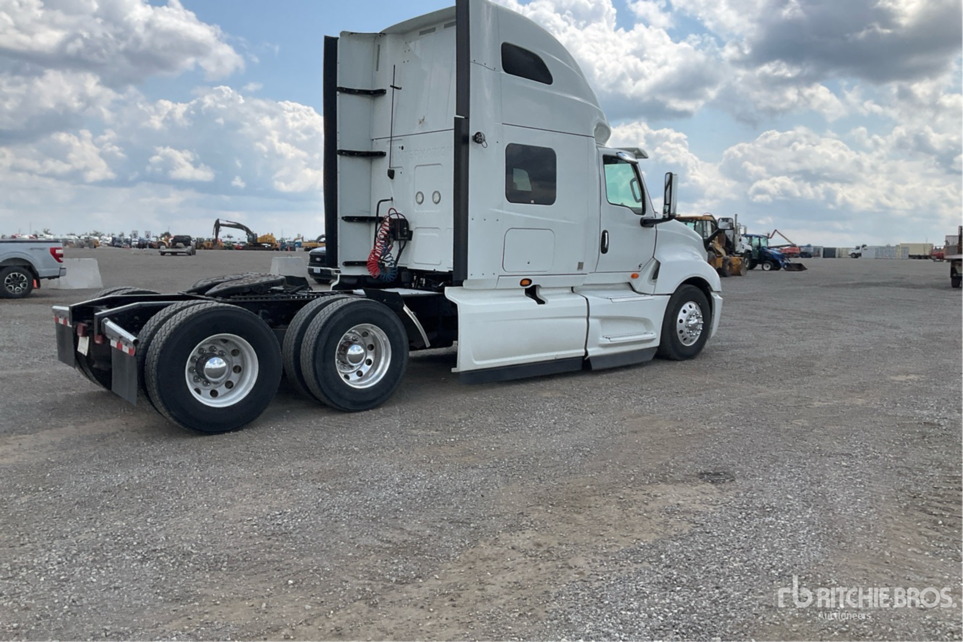 2021 International LT625