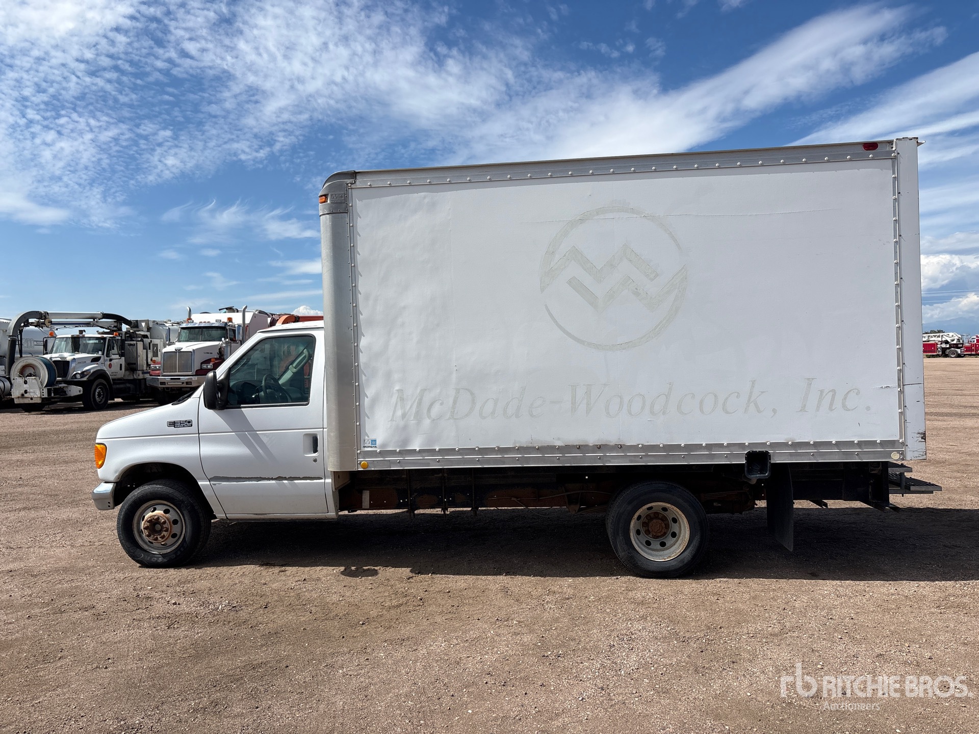 2003 Ford E-350