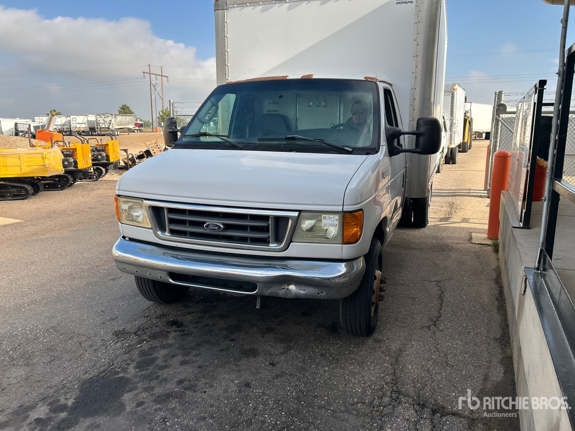 2003 Ford E-350