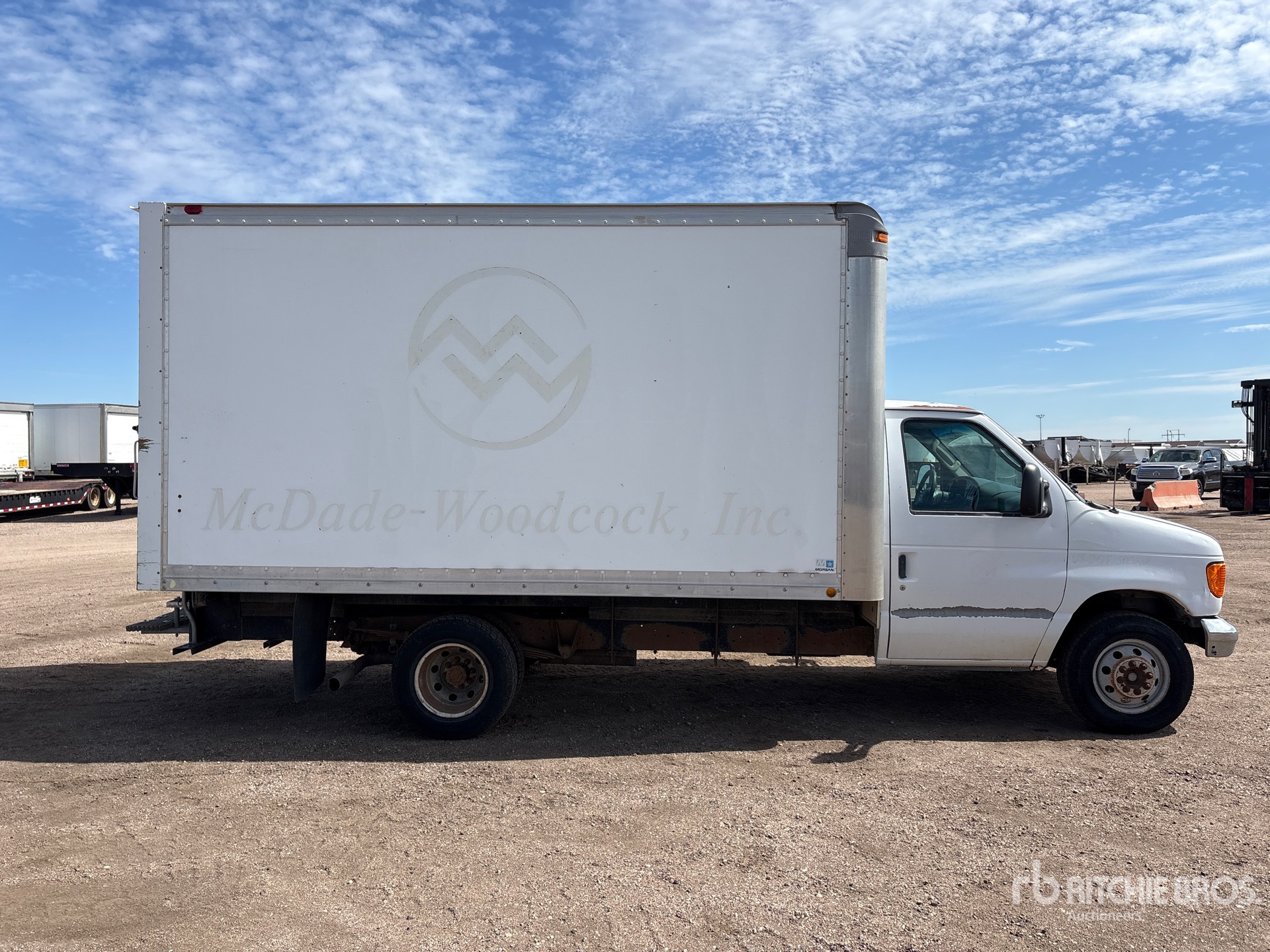 2003 Ford E-350