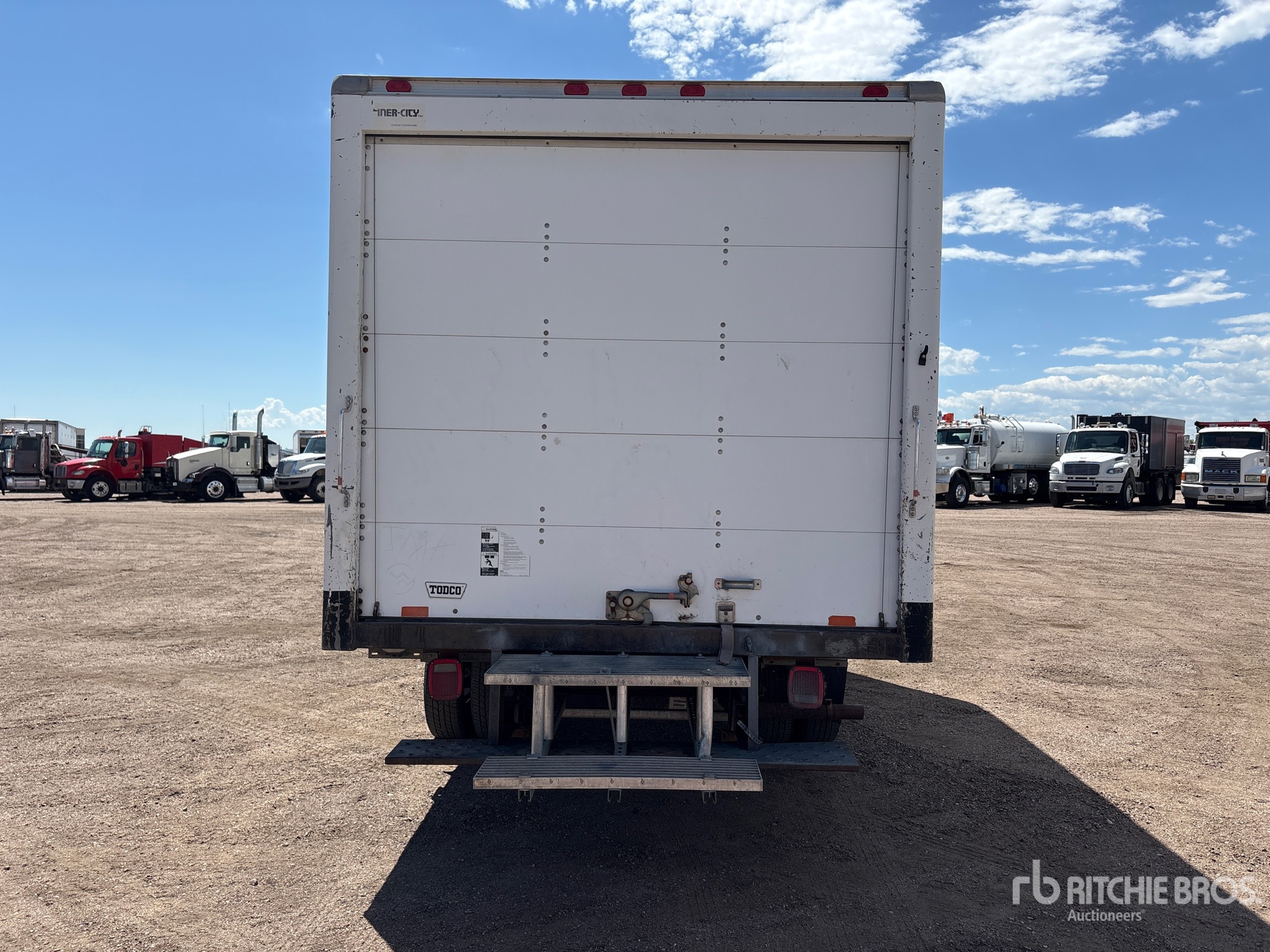 2004 Ford E-350