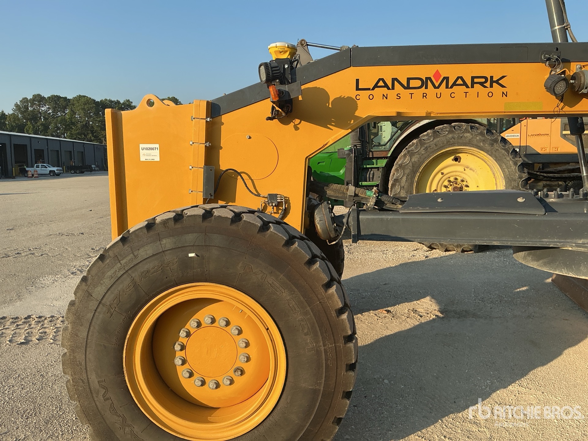 Photo of 2024 John Deere 872G