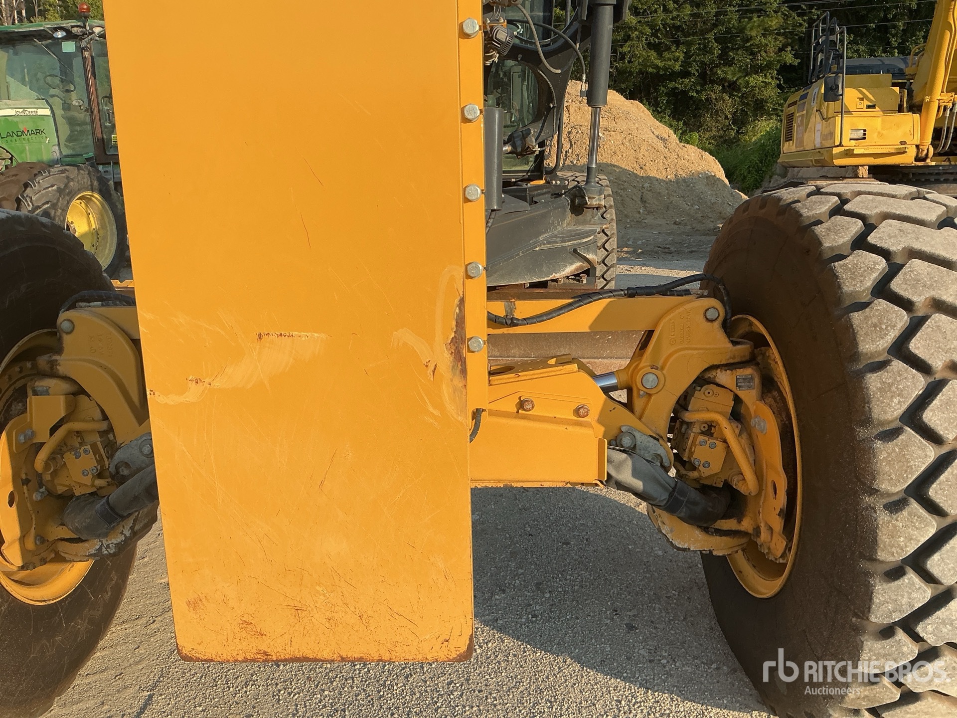 2024 John Deere 872G