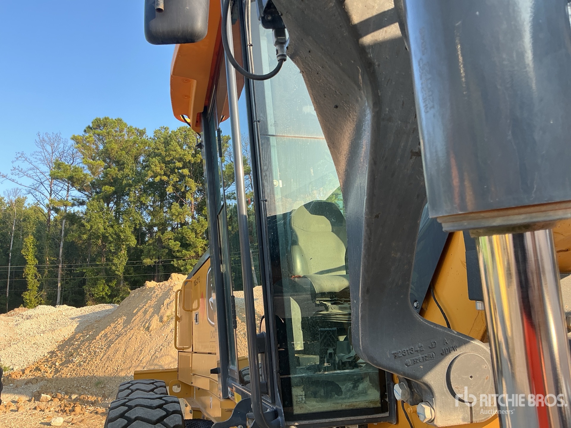 2024 John Deere 872G