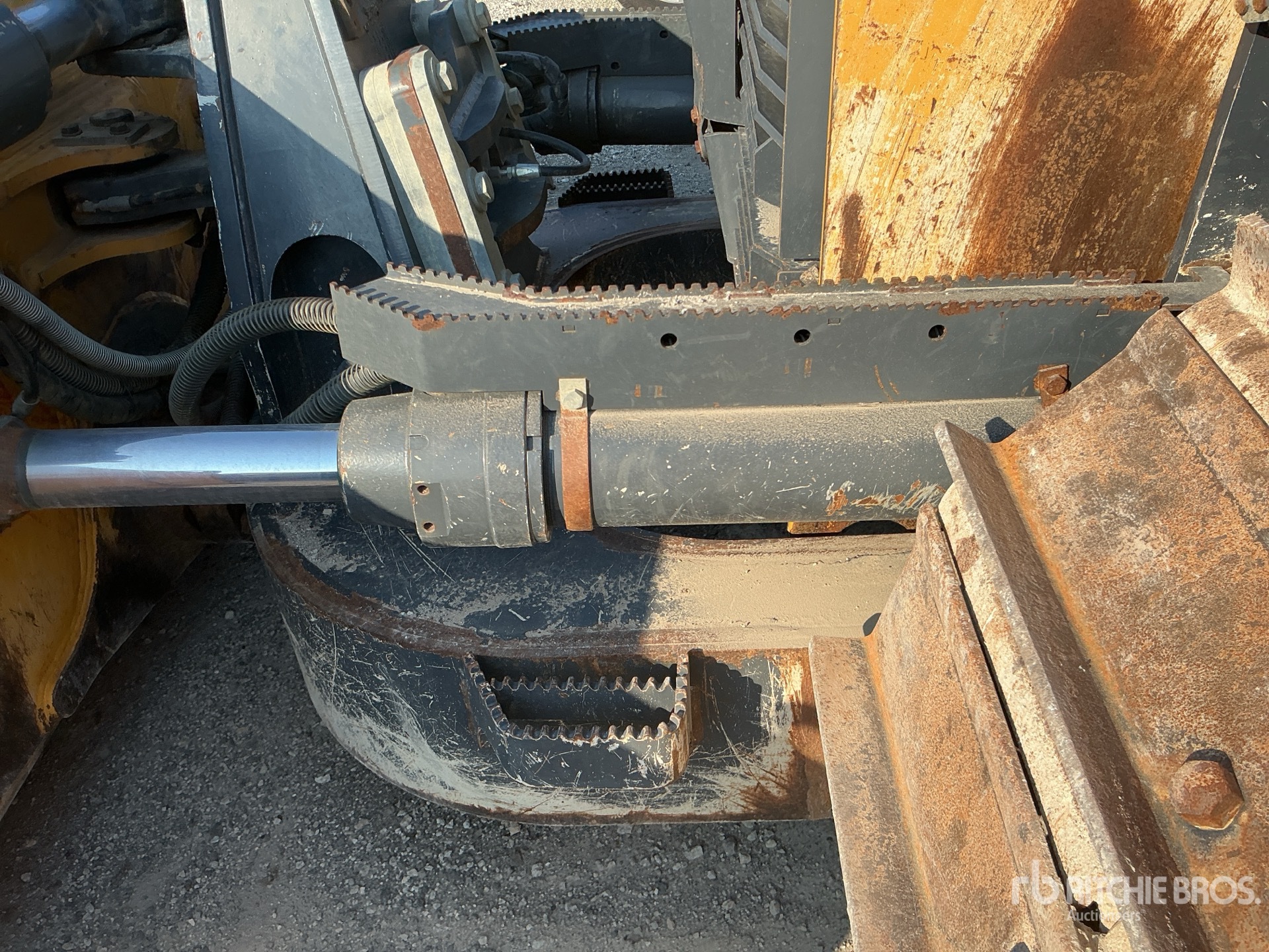2021 John Deere 750L LGP